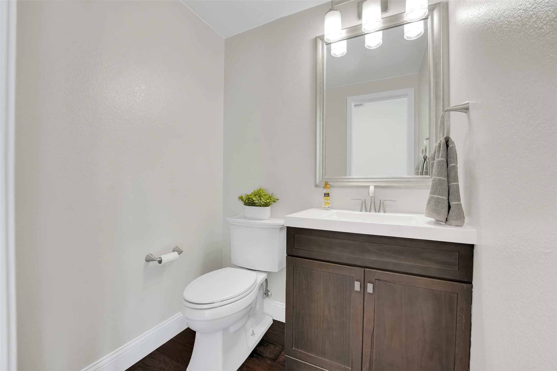 3925 Wisteria Lane , Haltom City, TX, 76137 | 20941900 | Realty Texas LLC