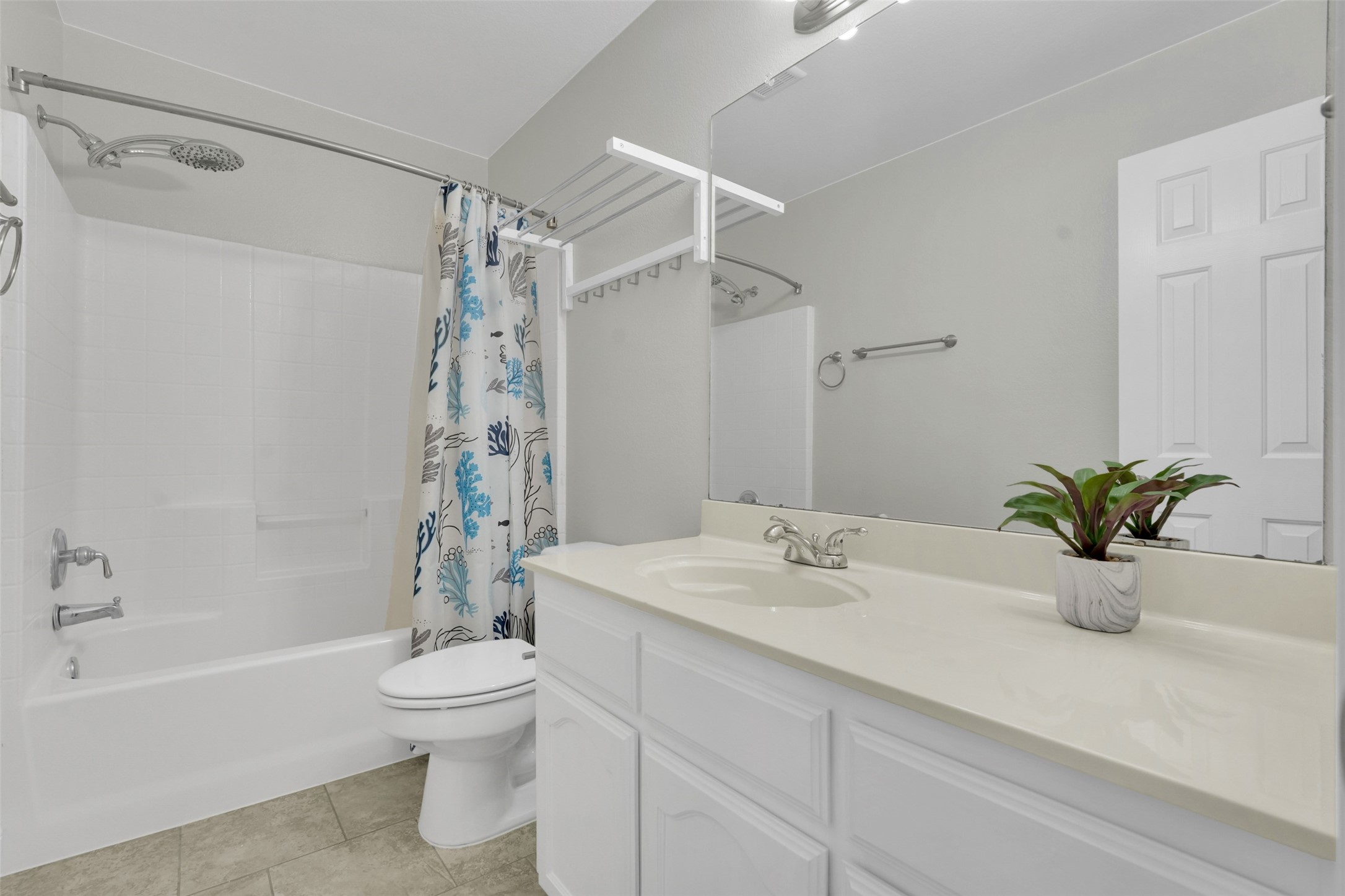 3925 Wisteria Lane , Haltom City, TX, 76137 | 20941900 | Realty Texas LLC