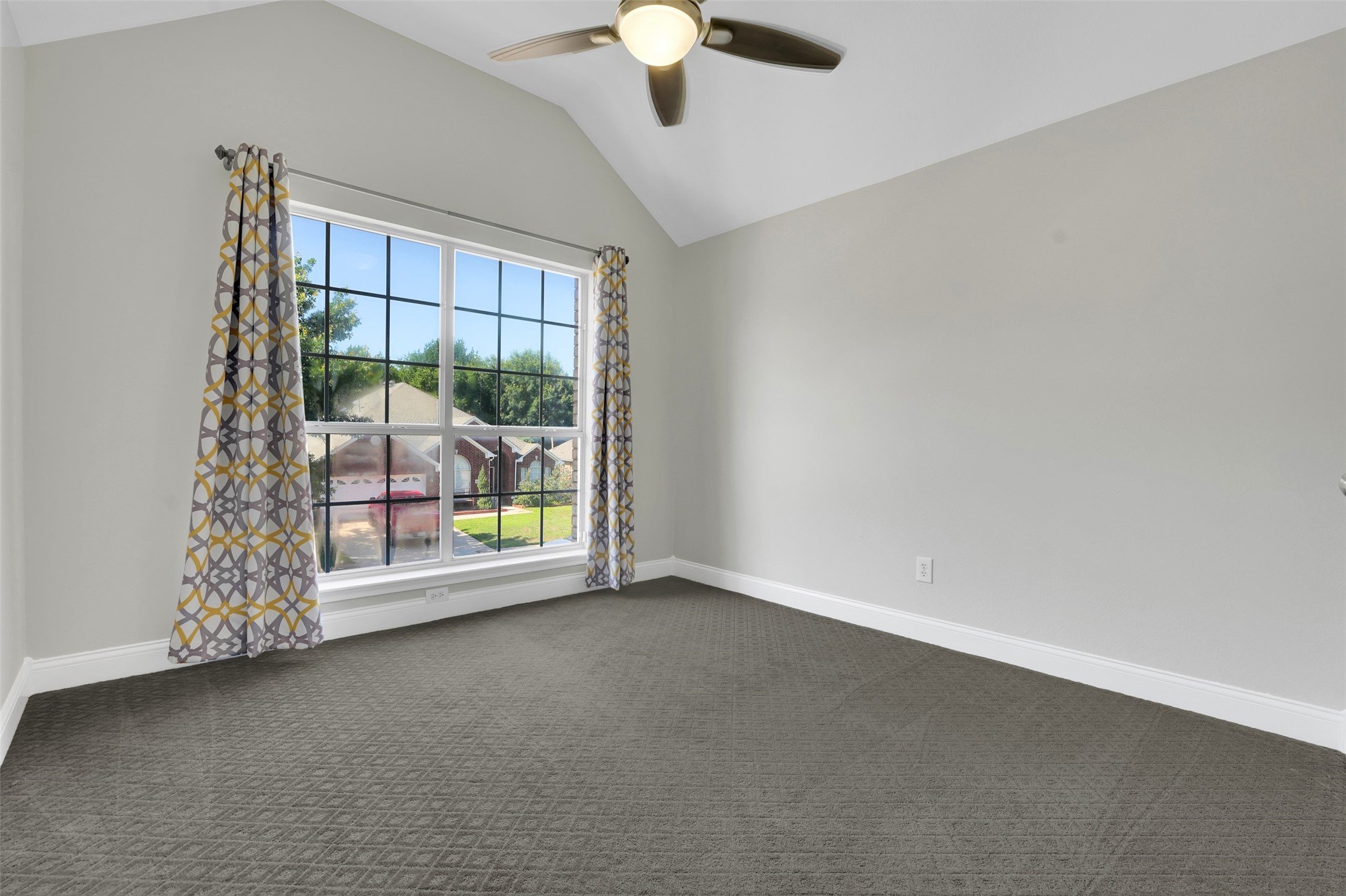 3925 Wisteria Lane , Haltom City, TX, 76137 | 20941900 | Realty Texas LLC