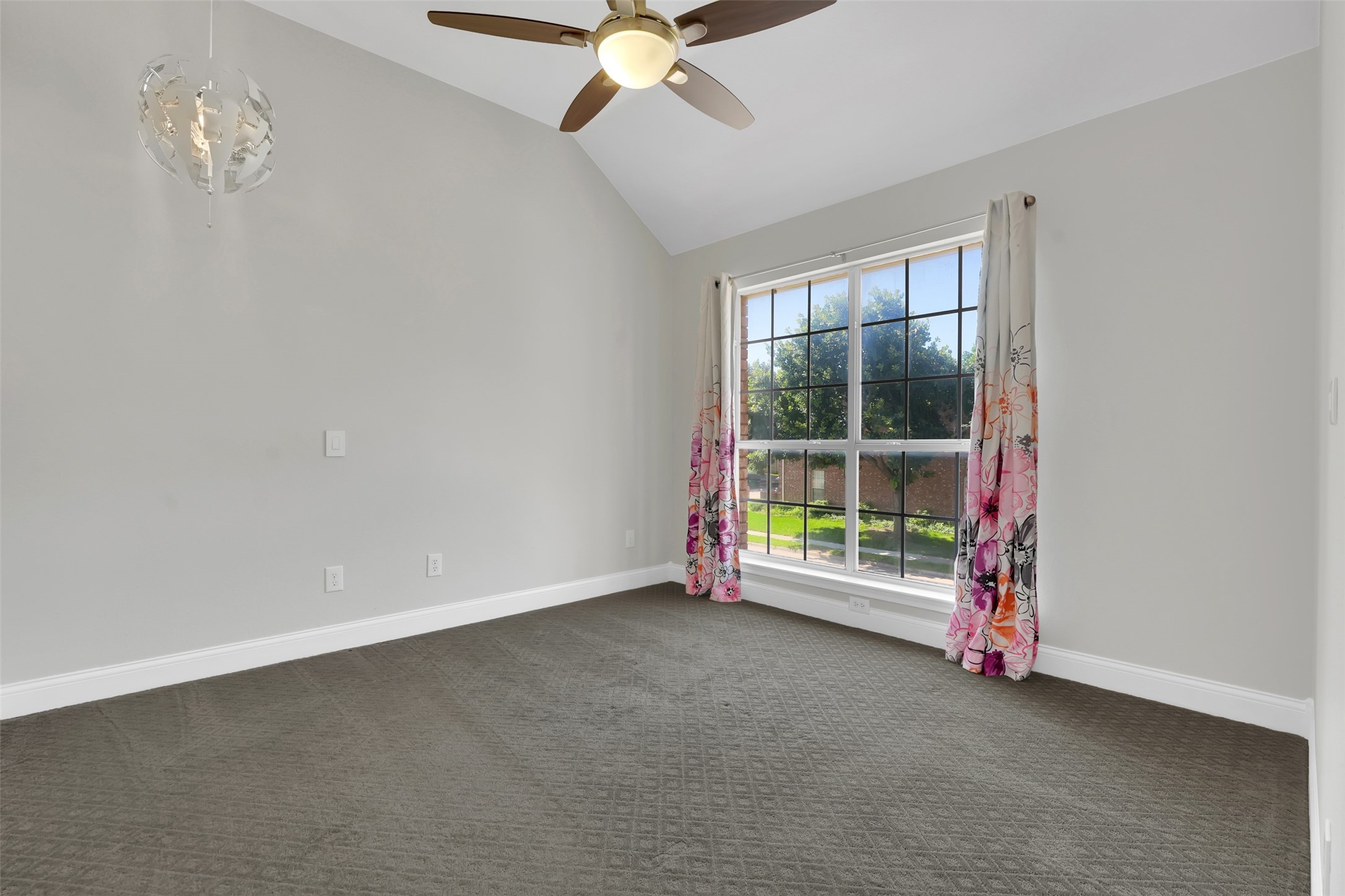 3925 Wisteria Lane , Haltom City, TX, 76137 | 20941900 | Realty Texas LLC