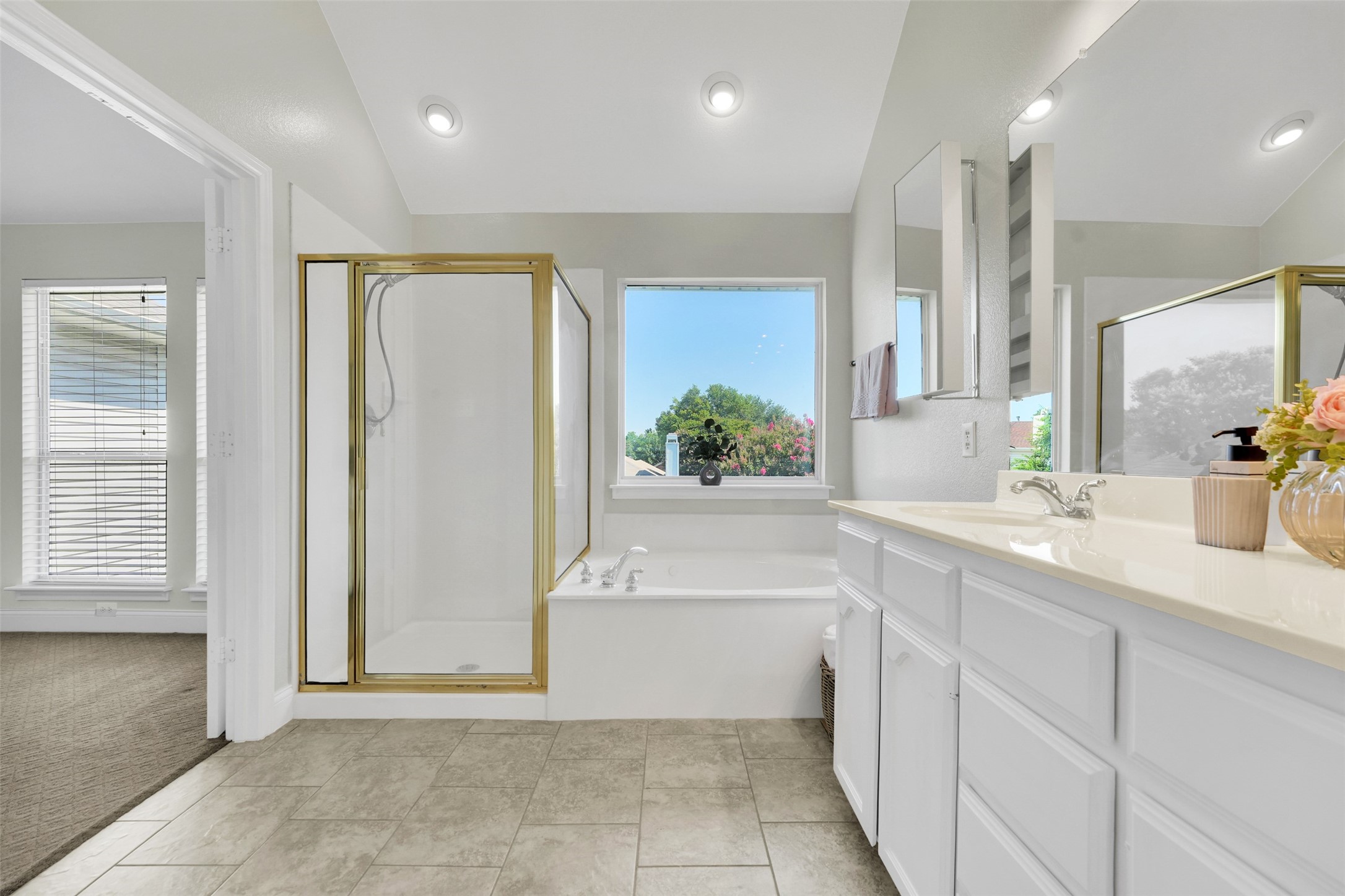 3925 Wisteria Lane , Haltom City, TX, 76137 | 20941900 | Realty Texas LLC