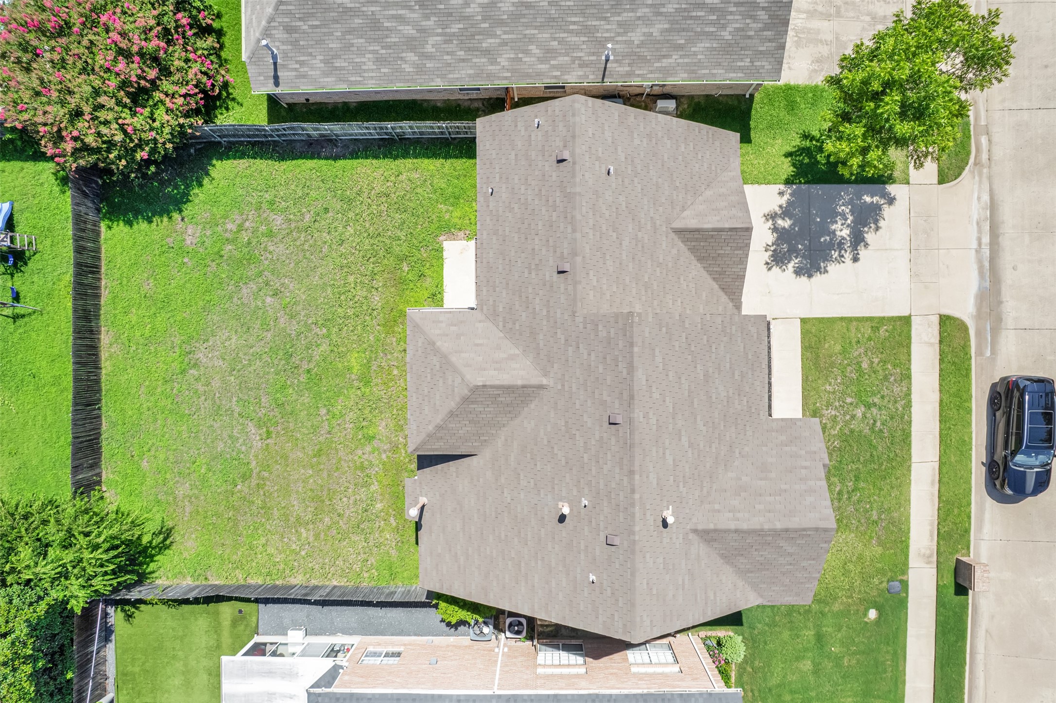 3925 Wisteria Lane , Haltom City, TX, 76137 | 20941900 | Realty Texas LLC