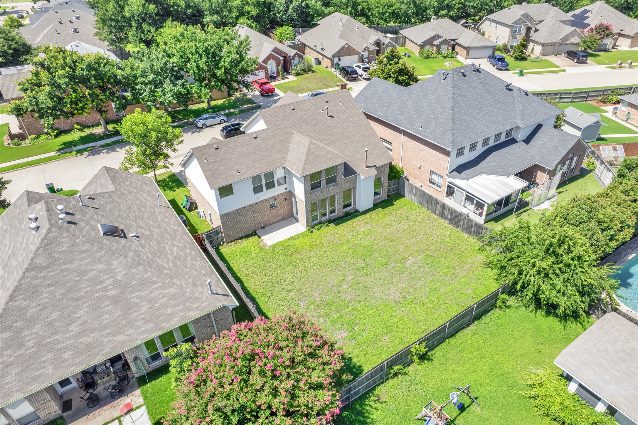 3925 Wisteria Lane , Haltom City, TX, 76137 | 20941900 | Realty Texas LLC