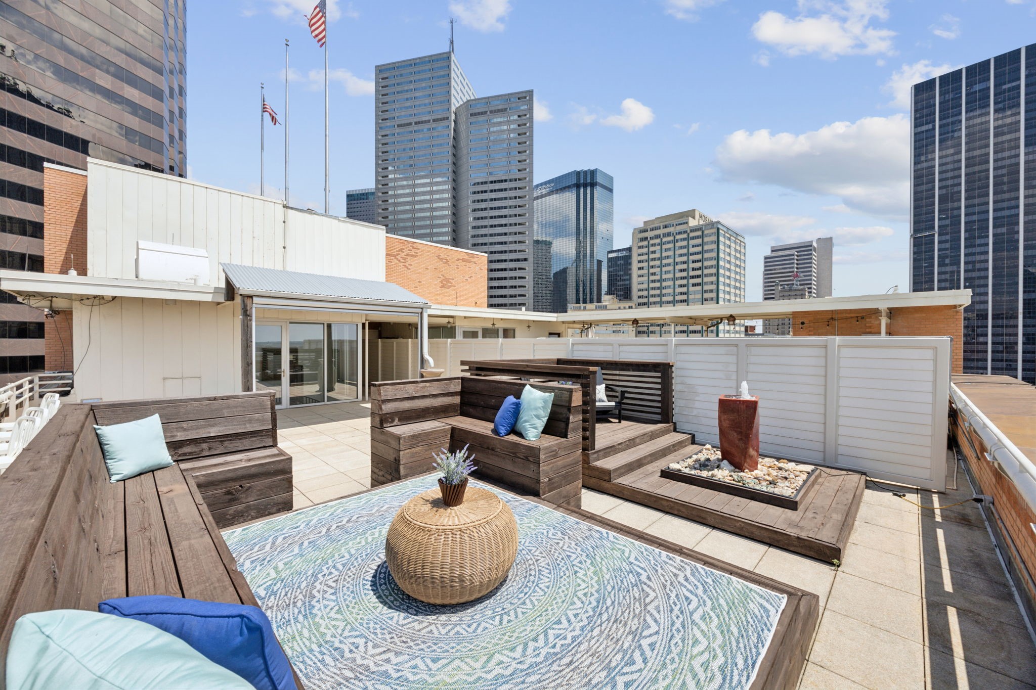 511 N Akard Street 1501 , Dallas, TX, 75201 | 20934367 | Realty Texas LLC