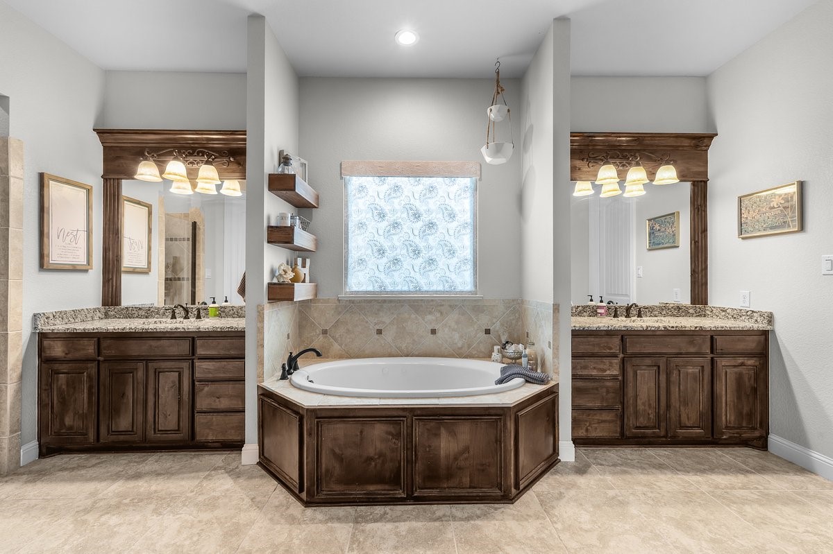 228 Parc Oaks Drive , Aledo, TX, 76008 | 20940629 | Realty Texas LLC