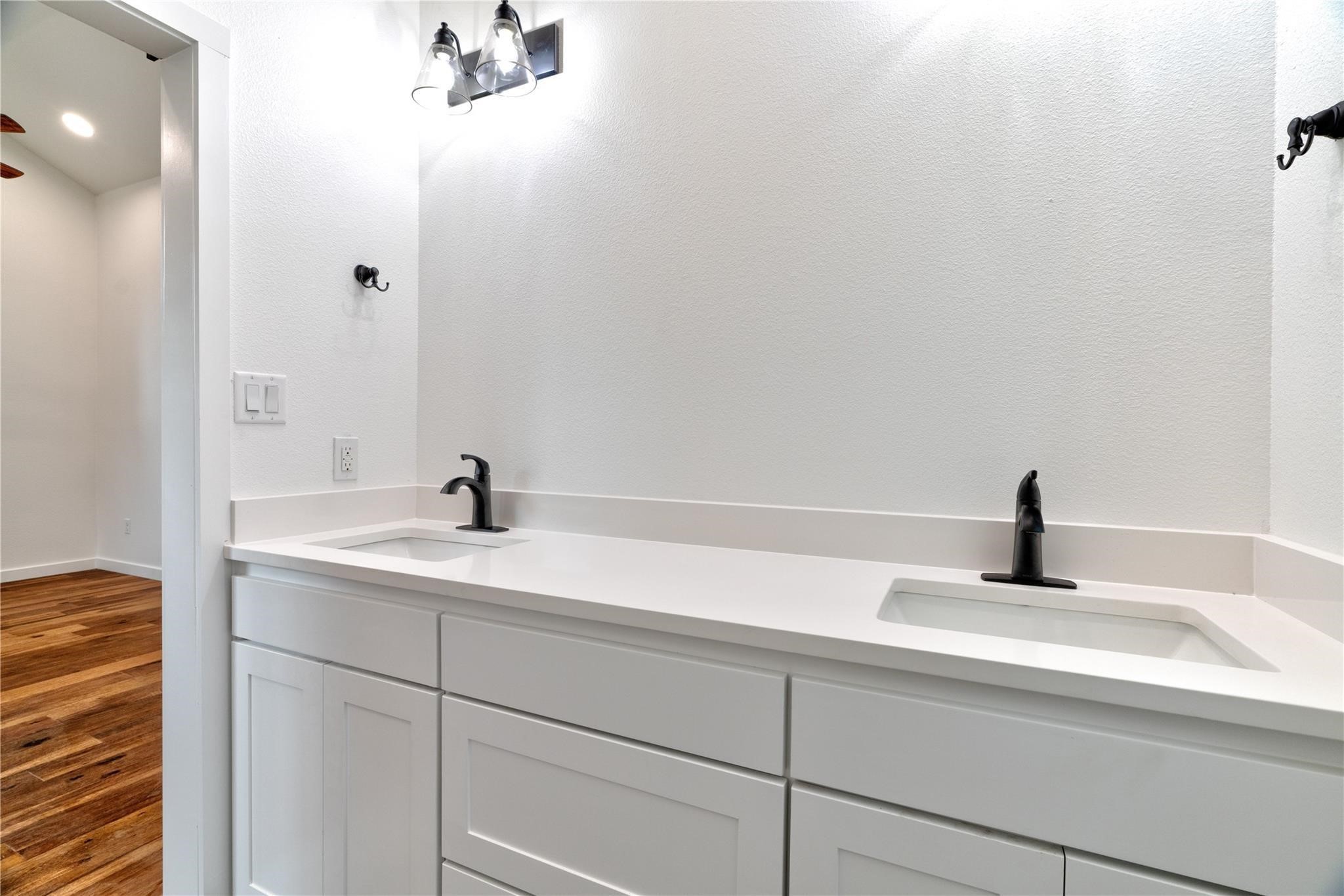 603 W Congress Street , Denton, TX, 76201 | 20942376 | Realty Texas LLC