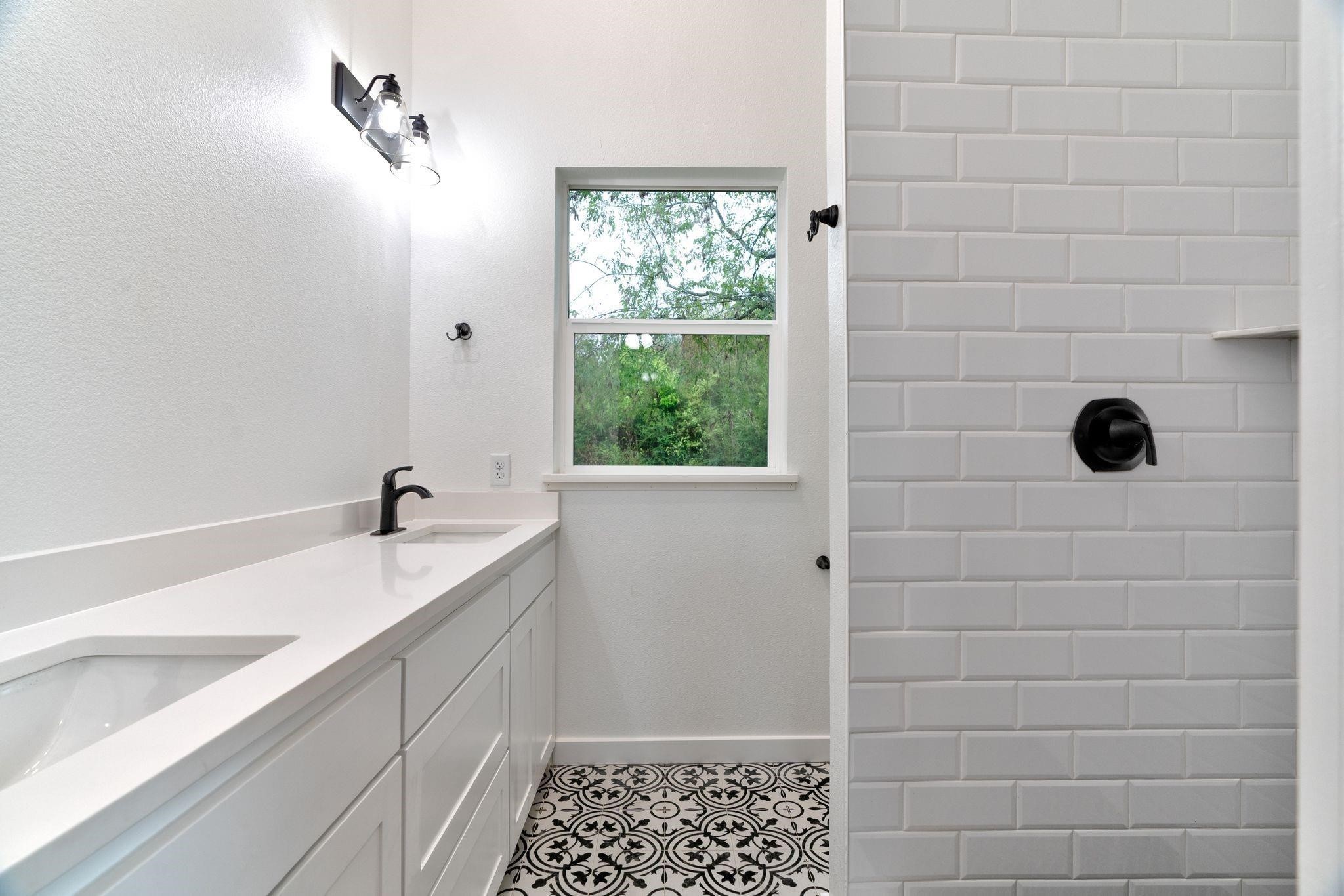 603 W Congress Street , Denton, TX, 76201 | 20942376 | Realty Texas LLC