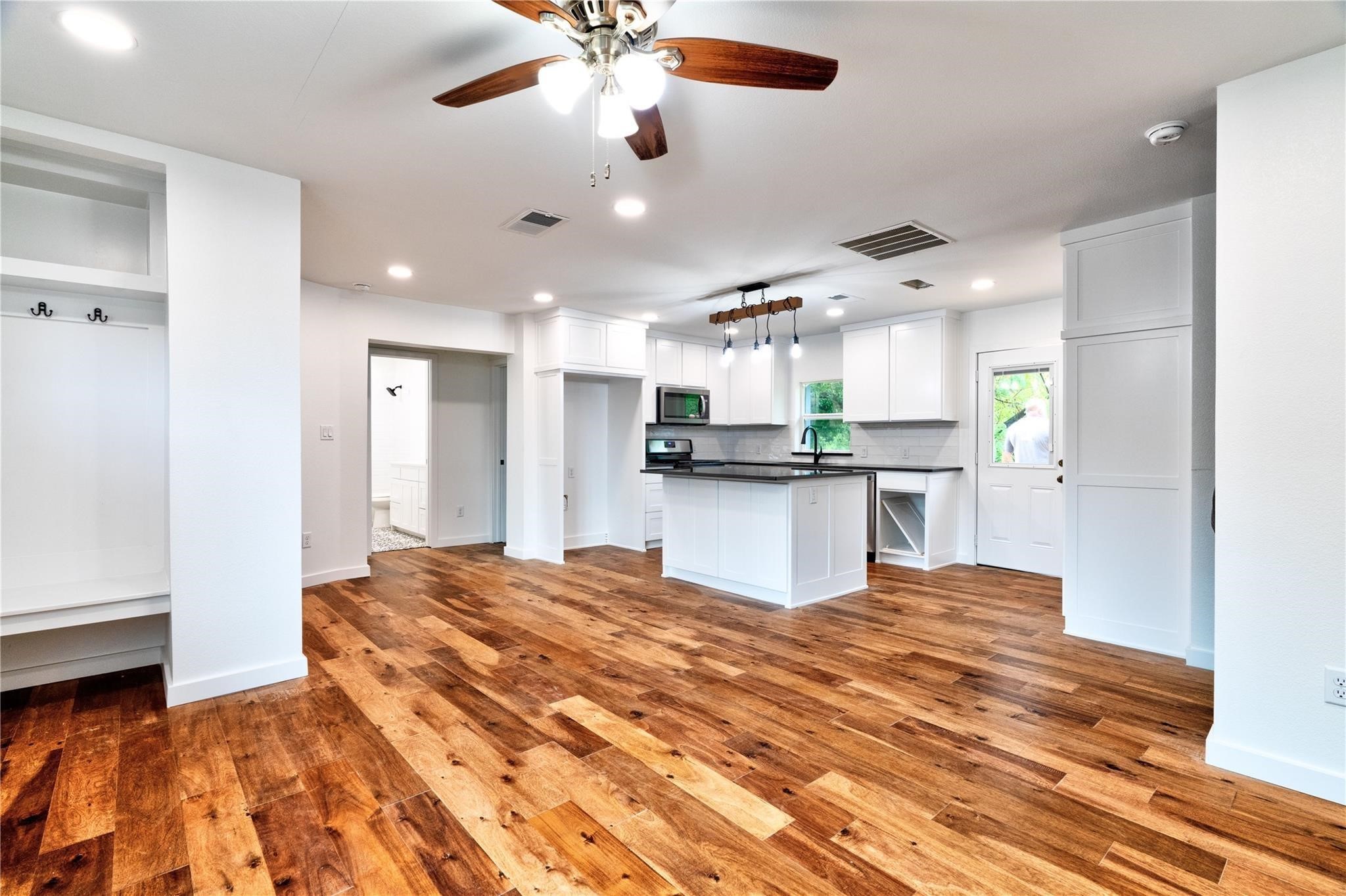 603 W Congress Street , Denton, TX, 76201 | 20942376 | Realty Texas LLC