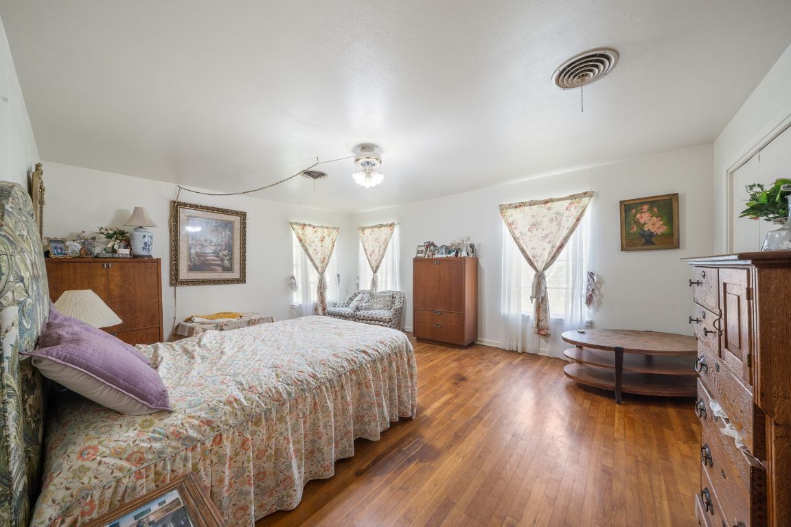 704 6th Street , Blanco, TX, 78606 | 2502655 | Realty Texas LLC