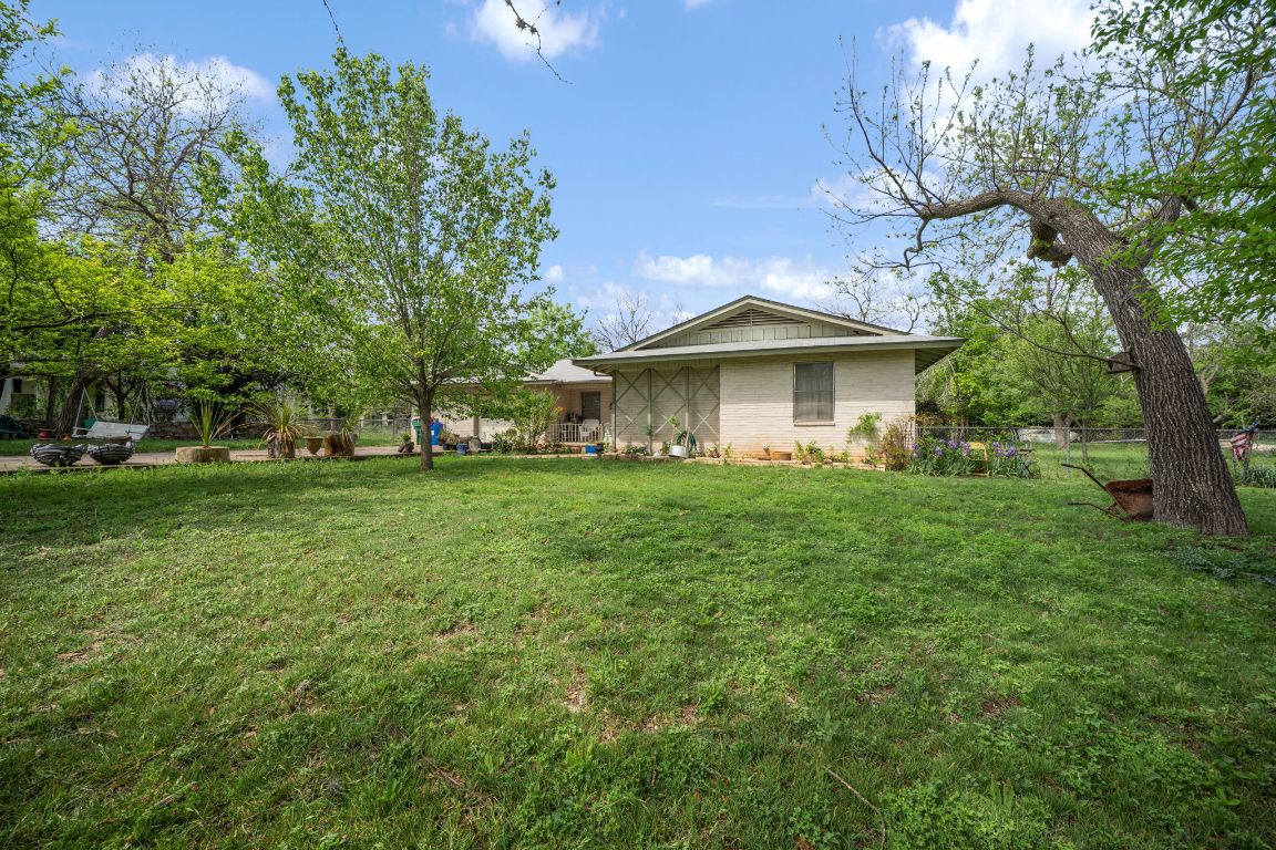 704 6th Street , Blanco, TX, 78606 | 2502655 | Realty Texas LLC