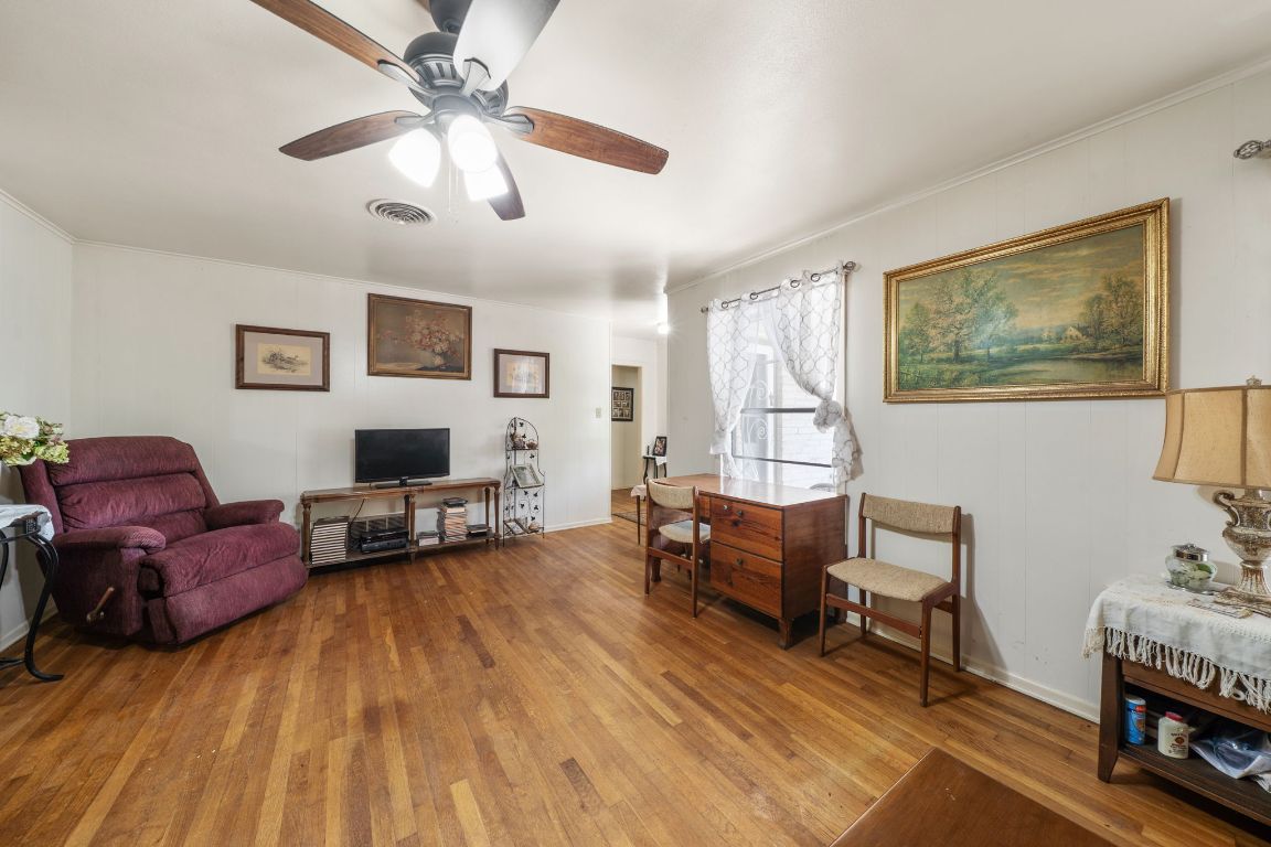 704 6th Street , Blanco, TX, 78606 | 2502655 | Realty Texas LLC