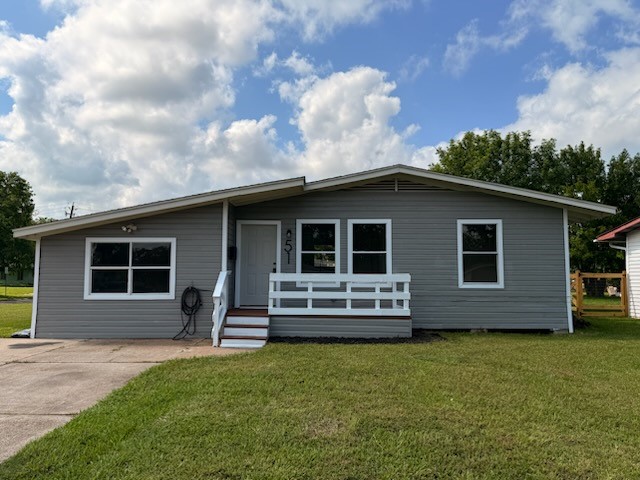 51 Blue Bonnet Court , Lake Jackson, TX, 77566 | 21105789 | Realty Texas LLC