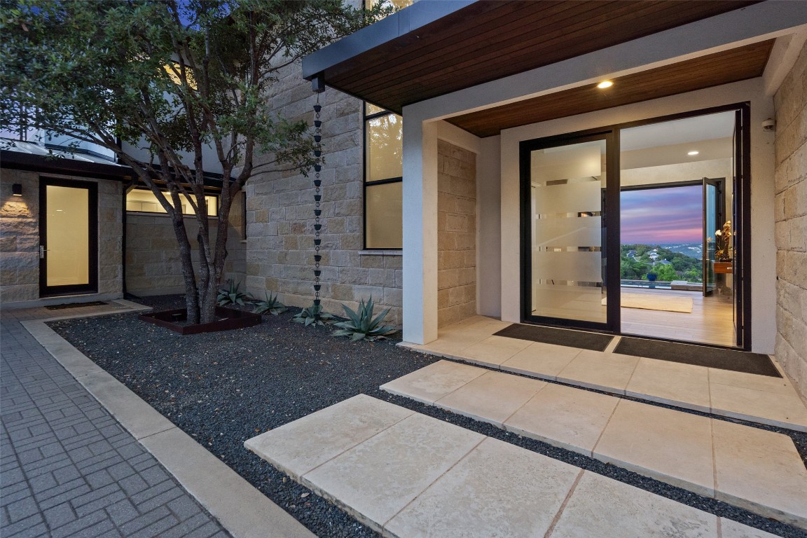 2551 Waymaker Way , Austin, TX, 78746 | 6151132 | Realty Texas LLC
