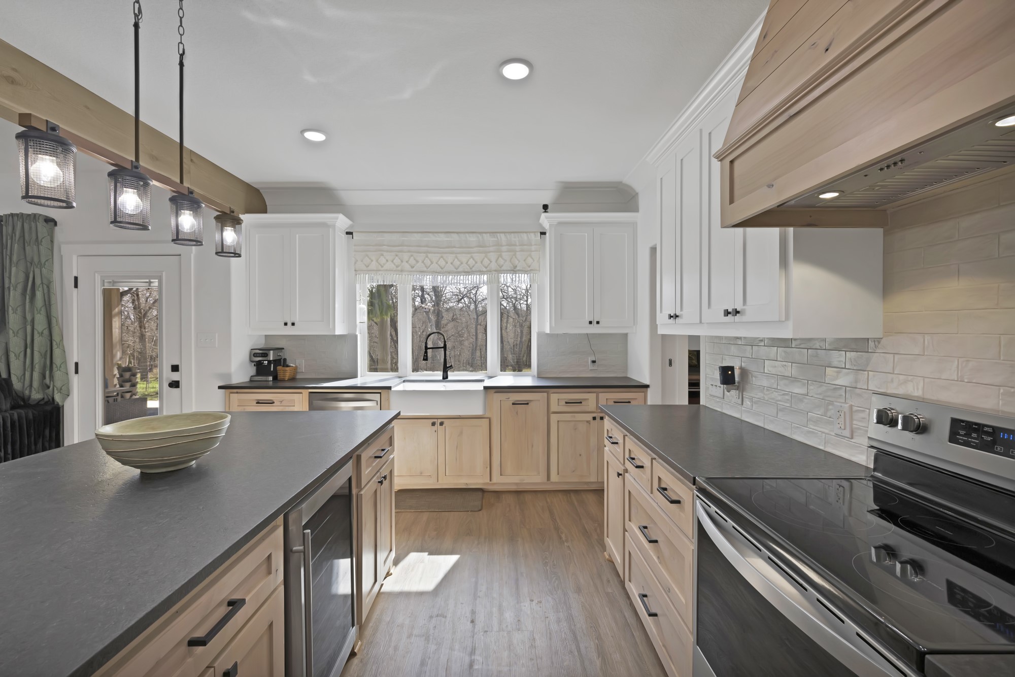 230 Silver Lakes Drive , Sunset, TX, 76270 | 20942406 | Realty Texas LLC