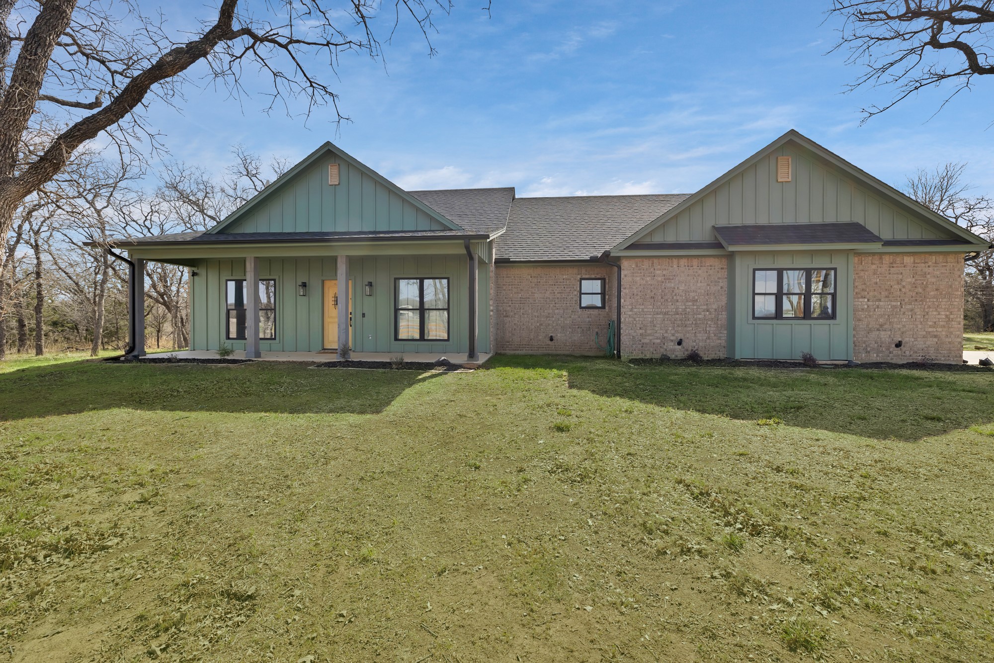 230 Silver Lakes Drive , Sunset, TX, 76270 | 20942406 | Realty Texas LLC