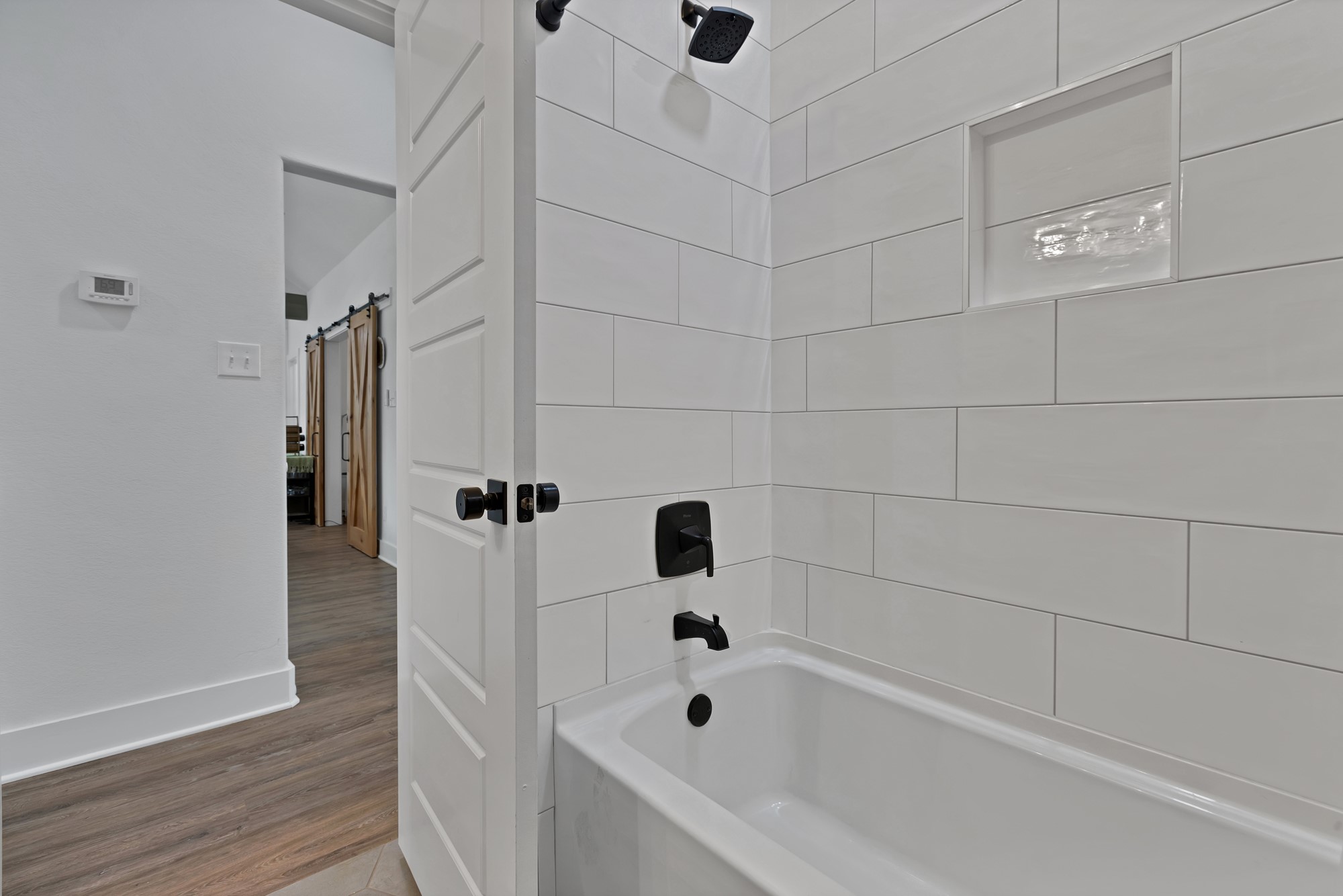230 Silver Lakes Drive , Sunset, TX, 76270 | 20942406 | Realty Texas LLC