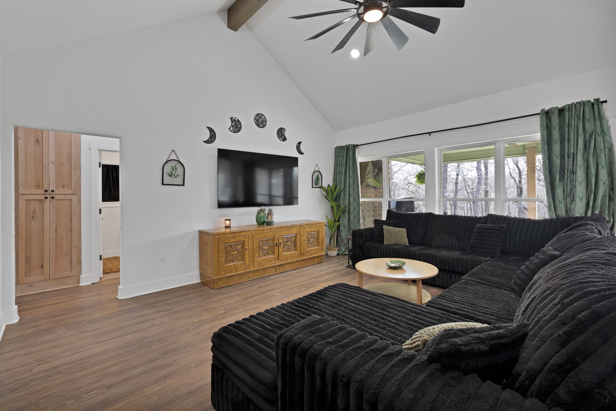 230 Silver Lakes Drive , Sunset, TX, 76270 | 20942406 | Realty Texas LLC
