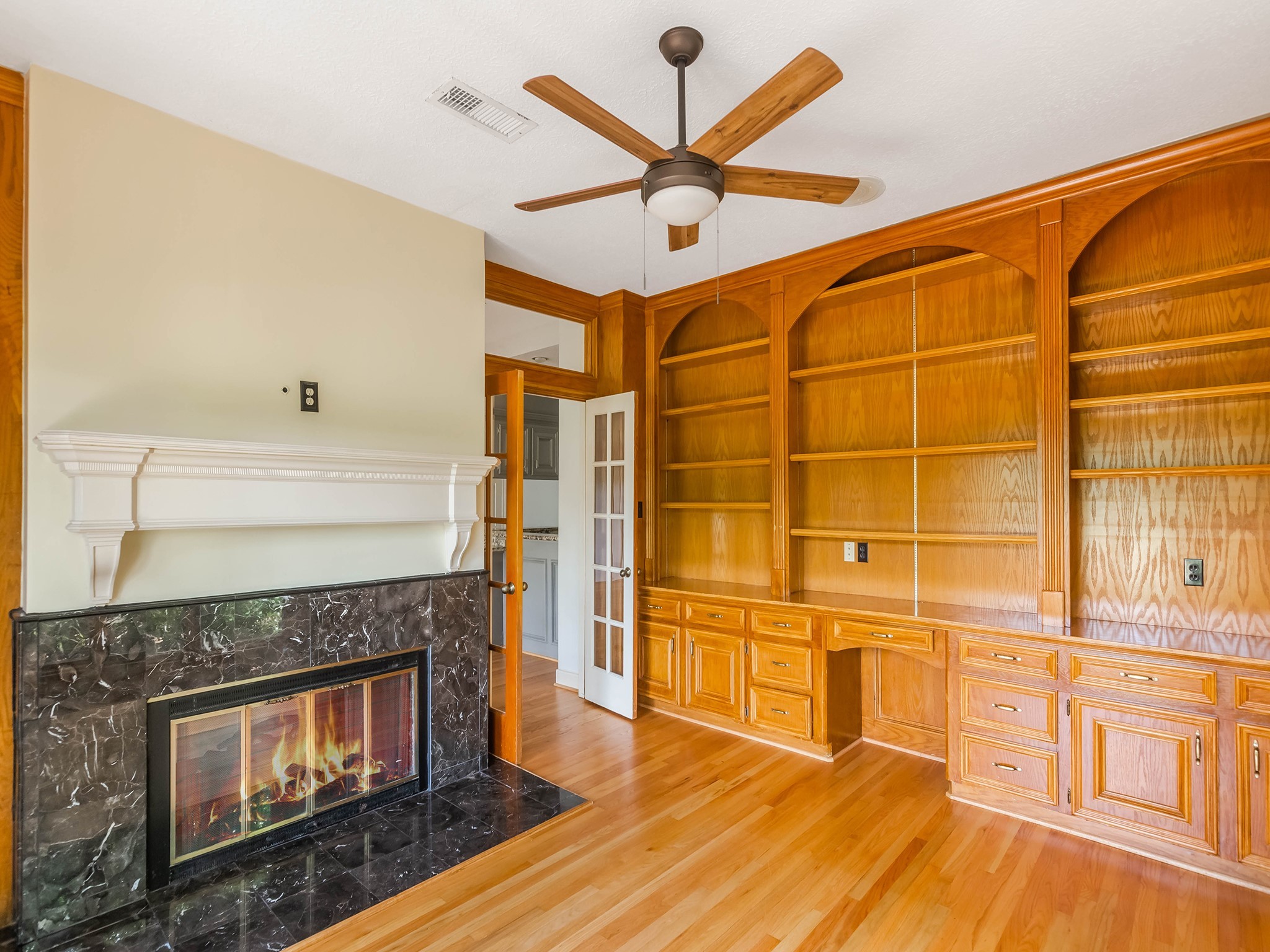33 SWEETLEAF CT , The Woodlands, TX, 77381 | 26787506 | Realty Texas LLC