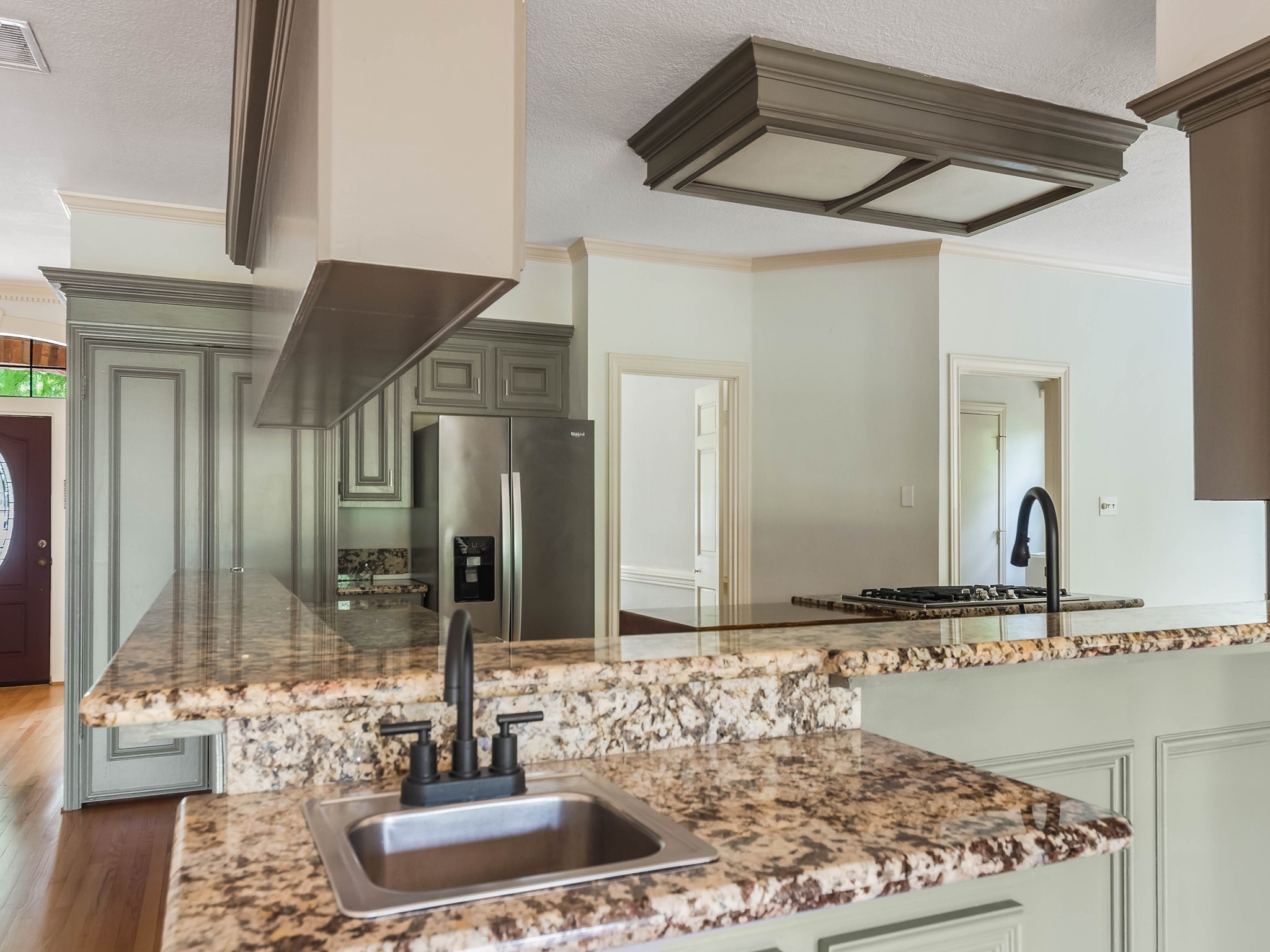 33 SWEETLEAF CT , The Woodlands, TX, 77381 | 26787506 | Realty Texas LLC