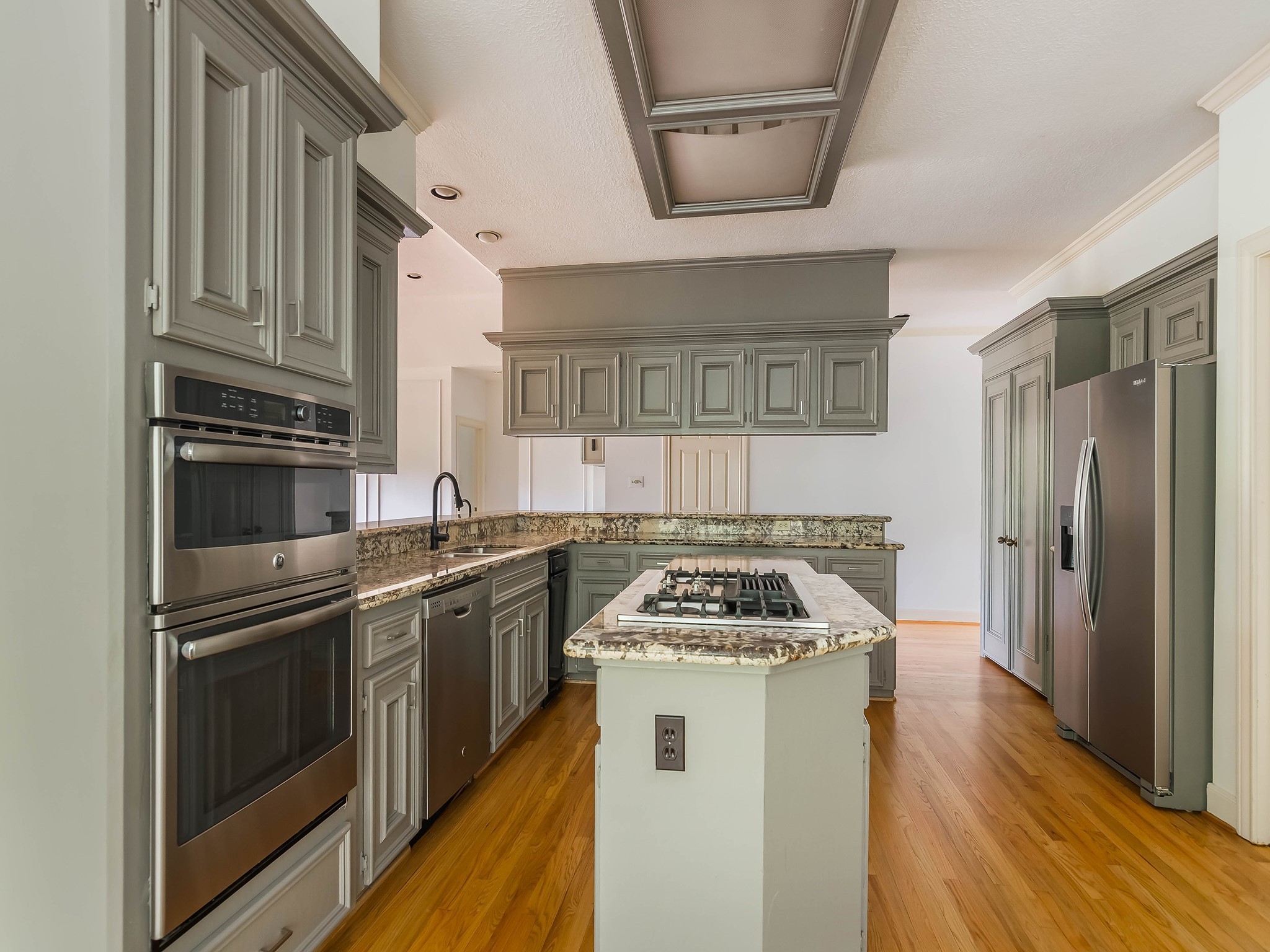 33 SWEETLEAF CT , The Woodlands, TX, 77381 | 26787506 | Realty Texas LLC