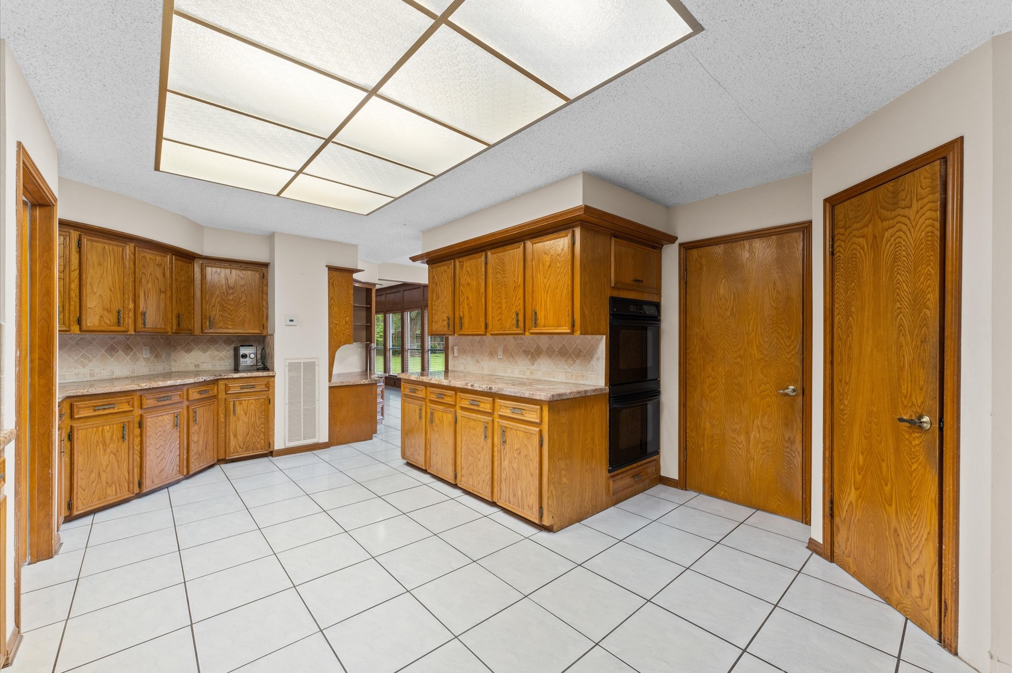 1211 Sycamore Lane , Houston, TX, 77339 | 82741204 | Realty Texas LLC