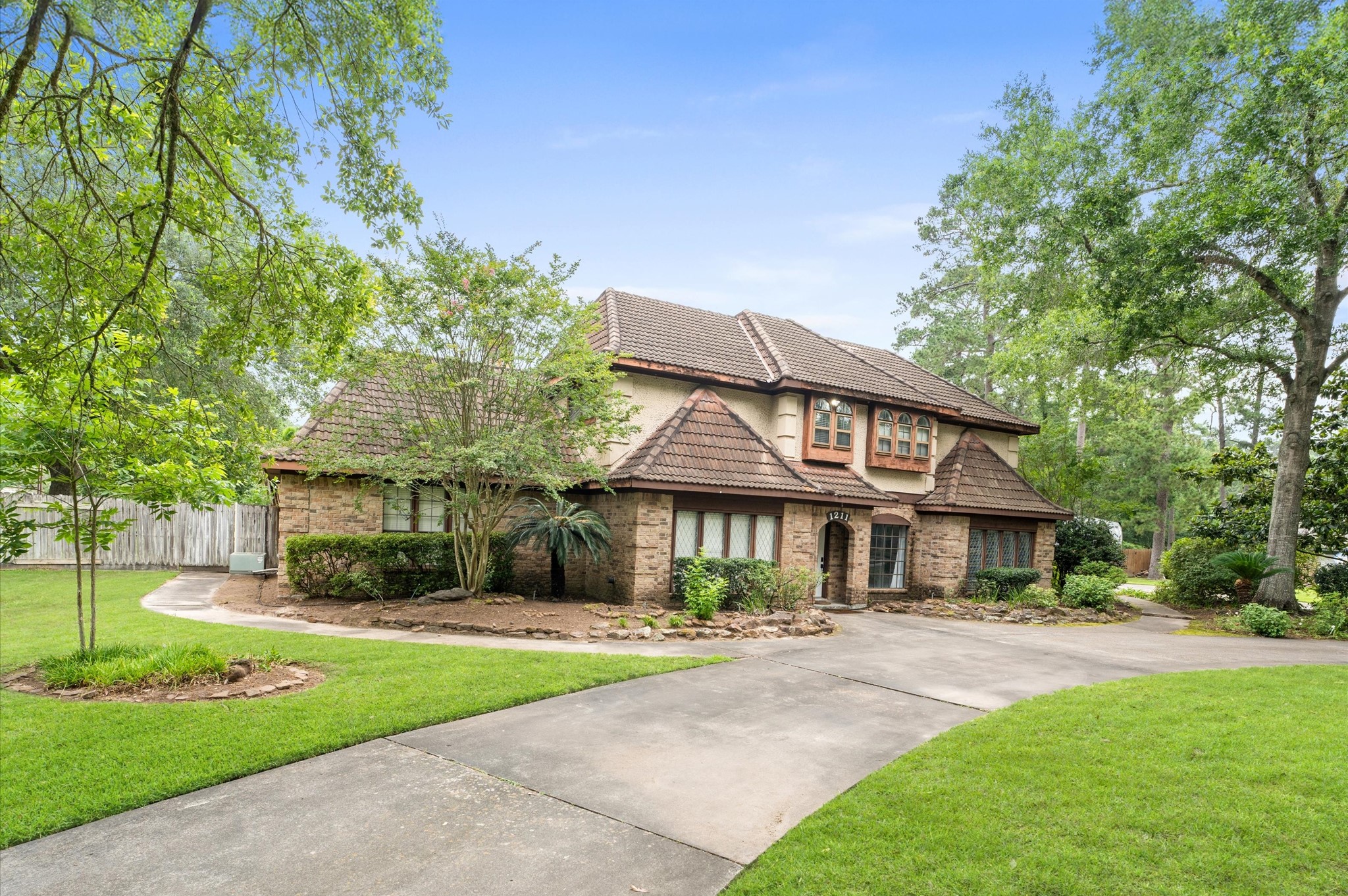 1211 Sycamore Lane , Houston, TX, 77339 | 82741204 | Realty Texas LLC