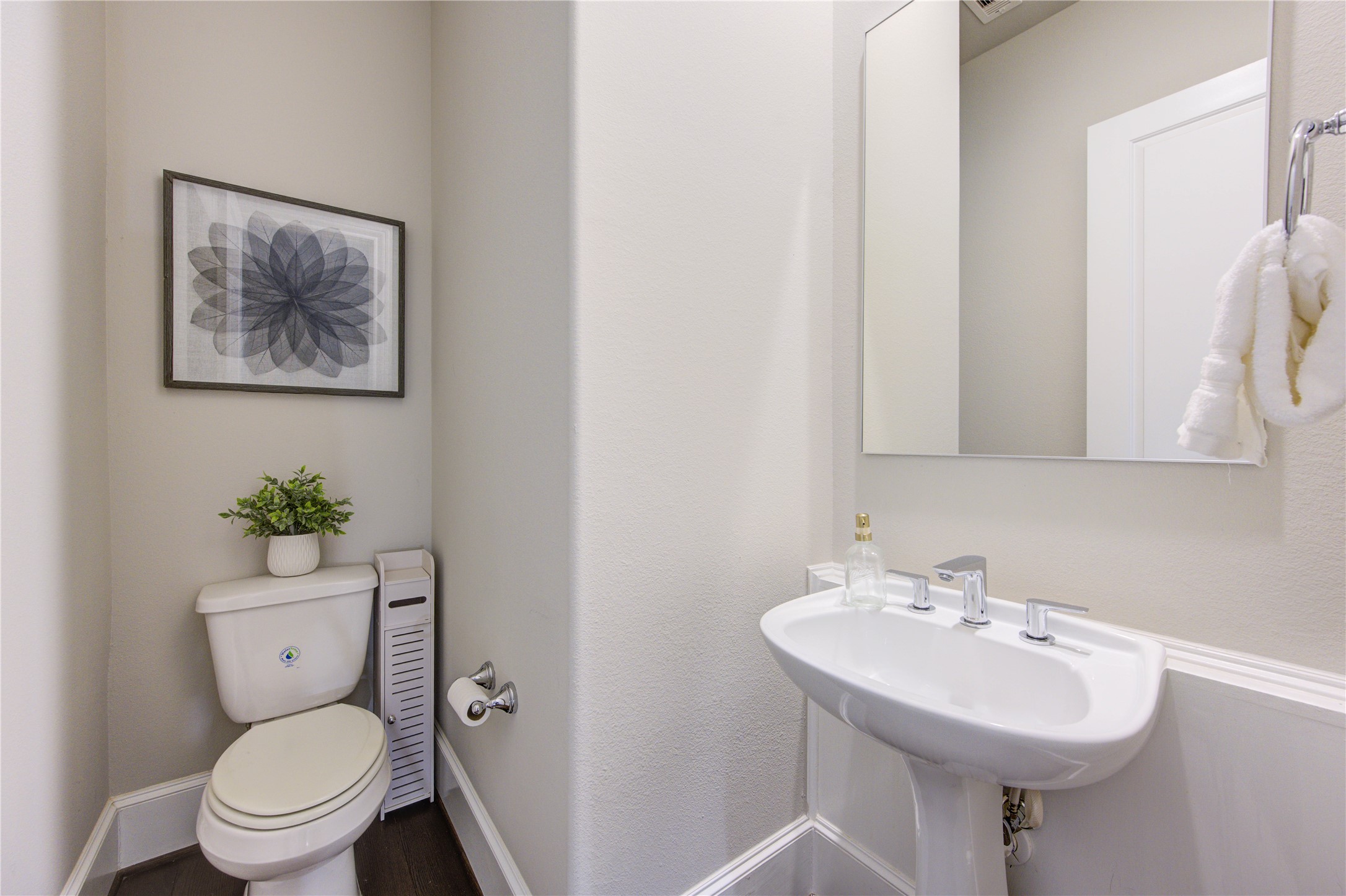2005 Covent Garden Station , Houston, TX, 77045 | 28068058 | Realty Texas LLC
