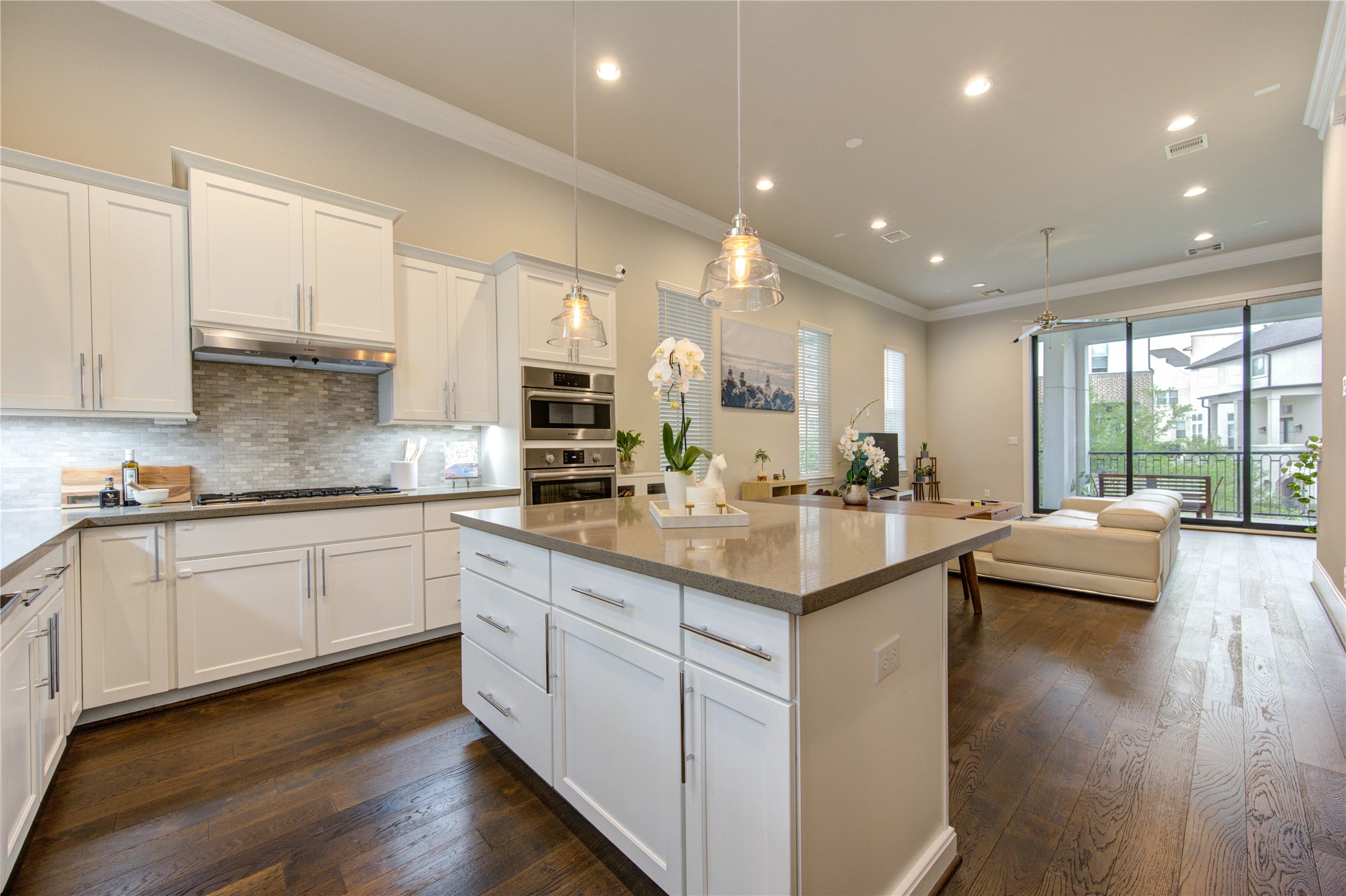 2005 Covent Garden Station , Houston, TX, 77045 | 28068058 | Realty Texas LLC