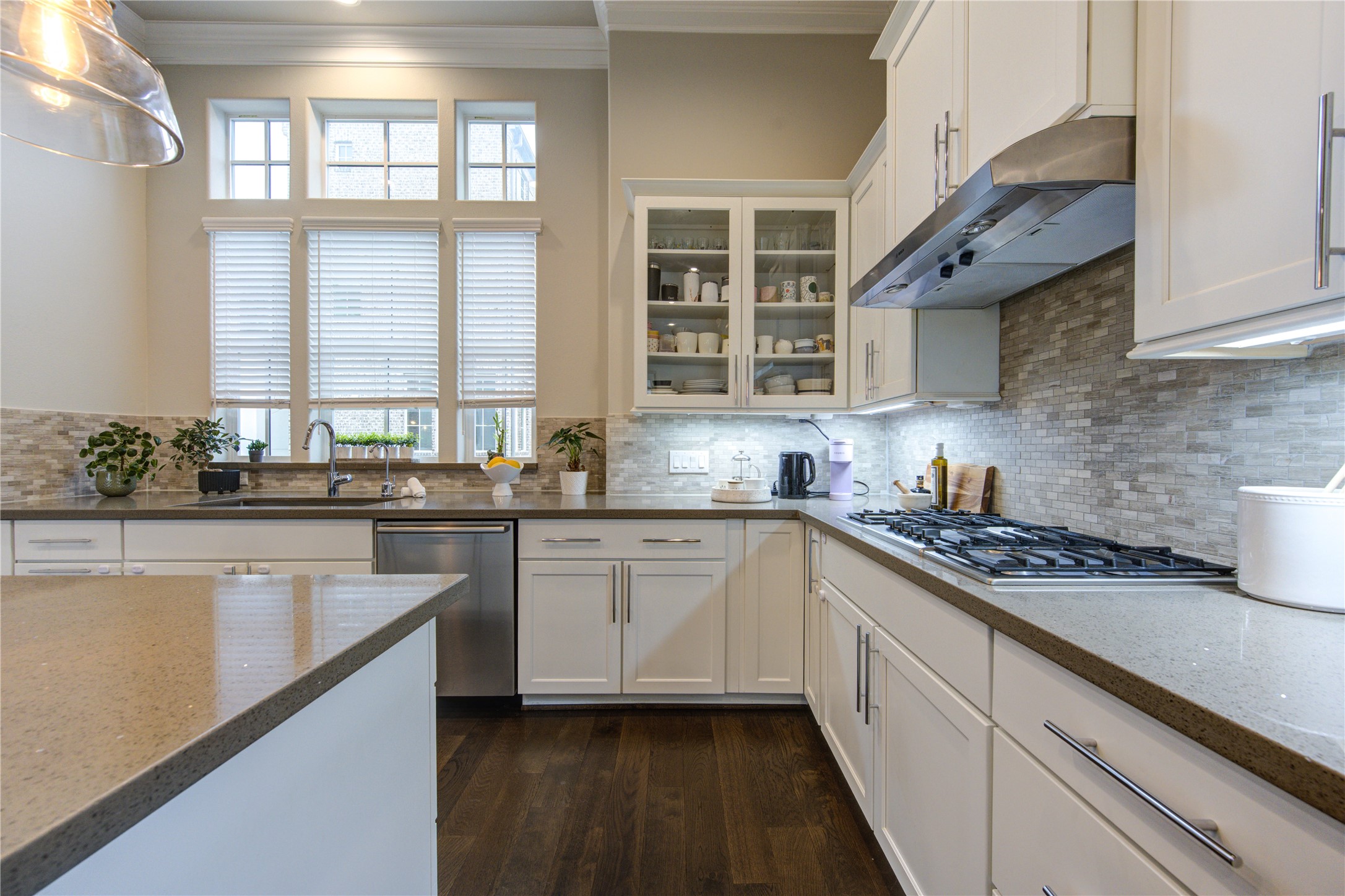 2005 Covent Garden Station , Houston, TX, 77045 | 28068058 | Realty Texas LLC