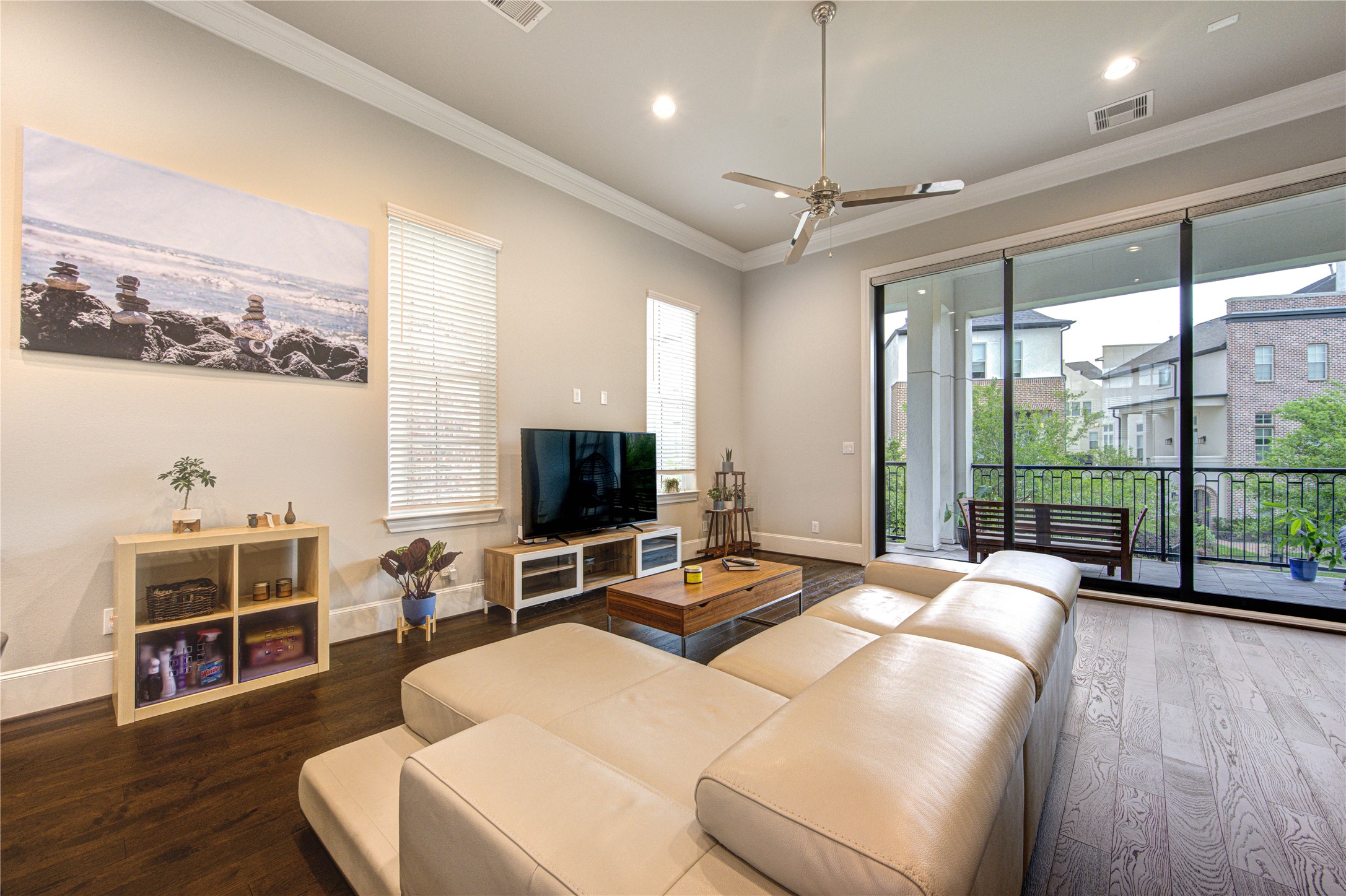 2005 Covent Garden Station , Houston, TX, 77045 | 28068058 | Realty Texas LLC