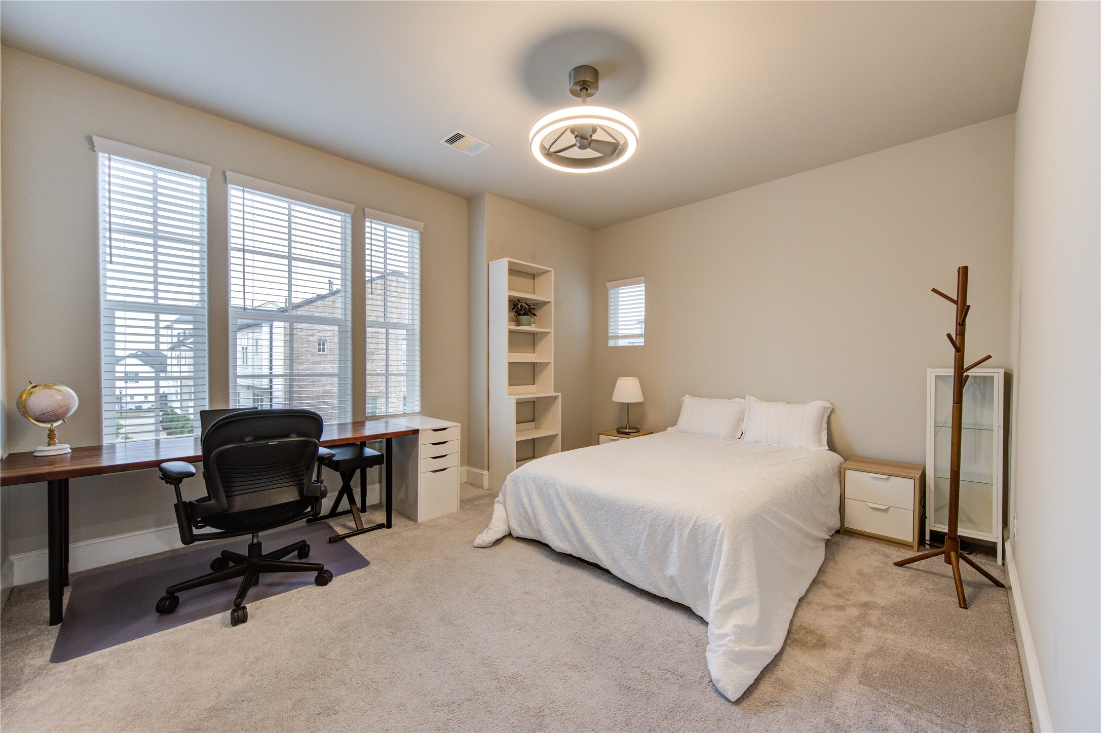 2005 Covent Garden Station , Houston, TX, 77045 | 28068058 | Realty Texas LLC
