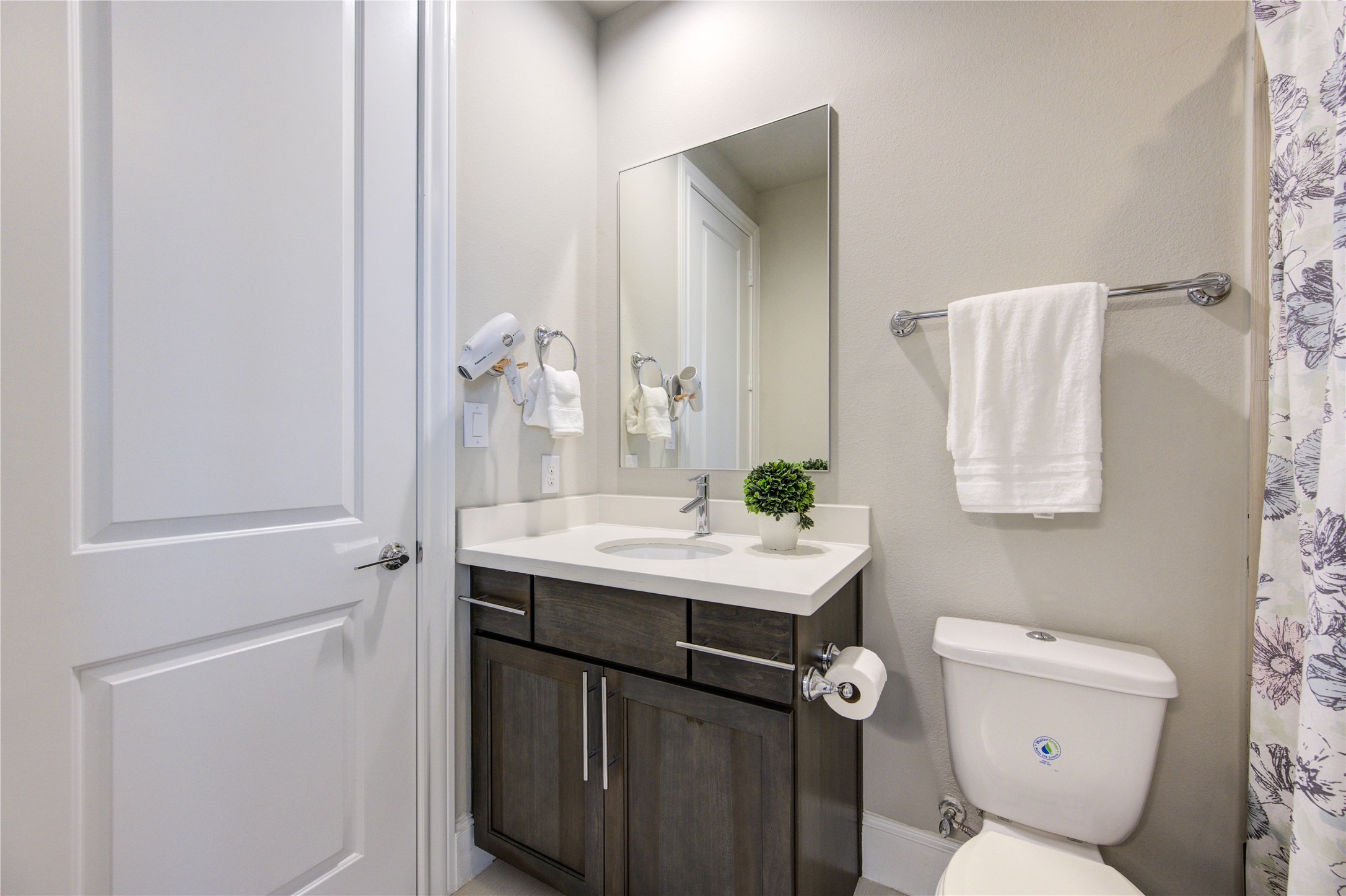 2005 Covent Garden Station , Houston, TX, 77045 | 28068058 | Realty Texas LLC
