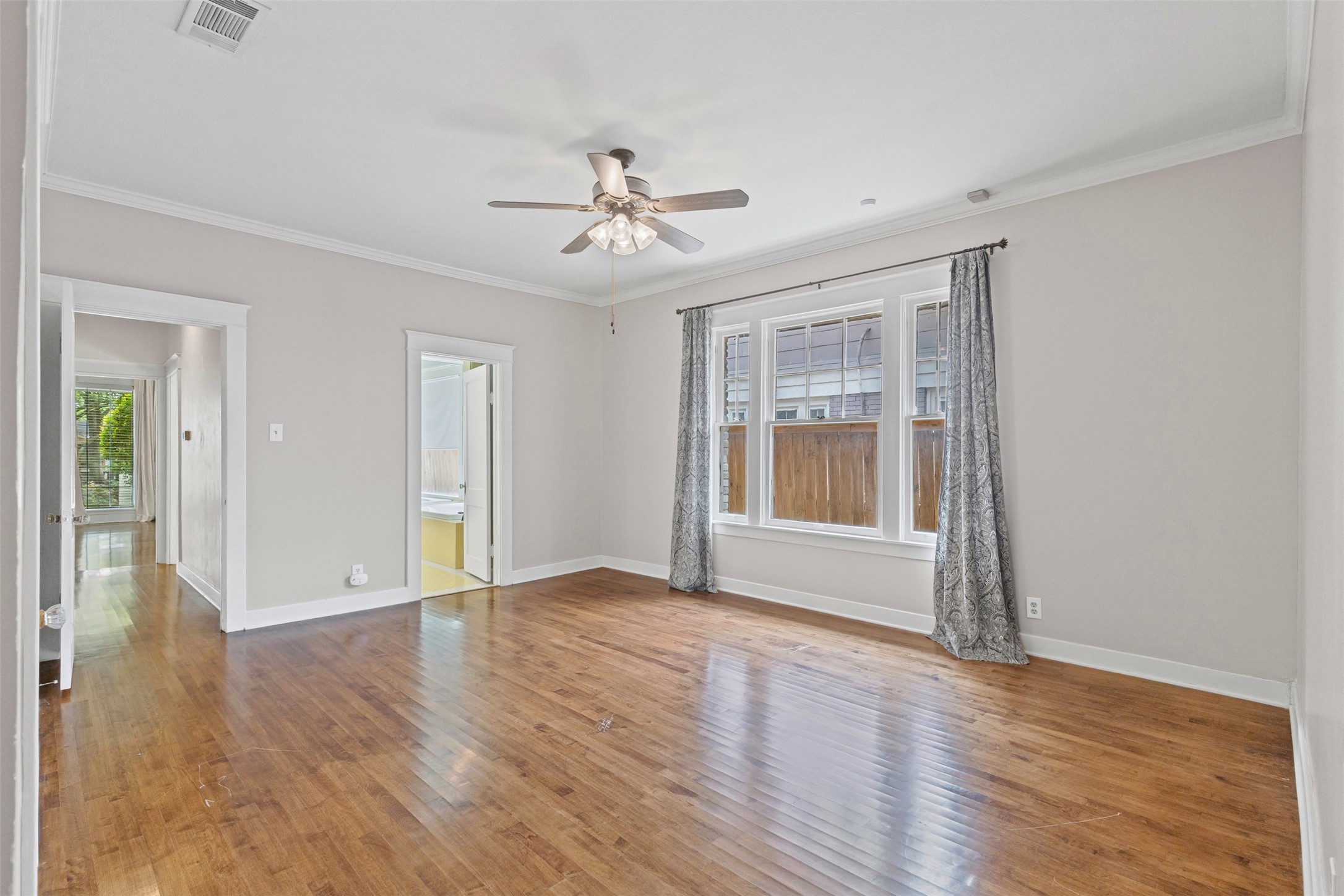 1836 Hillcrest Street , Fort Worth, TX, 76107 | 20943890 | Realty Texas LLC