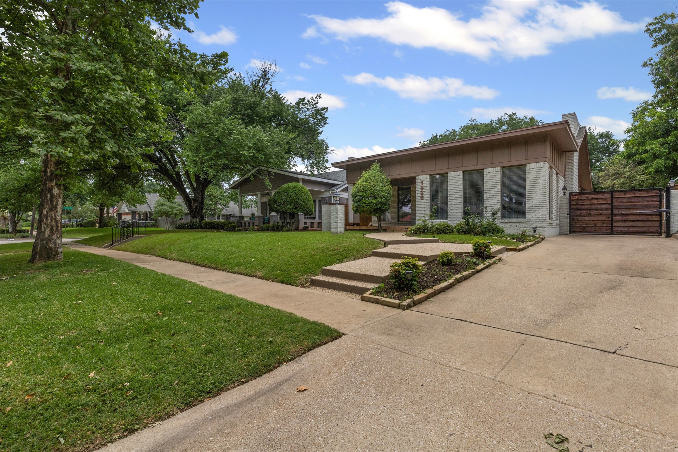 1836 Hillcrest Street , Fort Worth, TX, 76107 | 20943890 | Realty Texas LLC