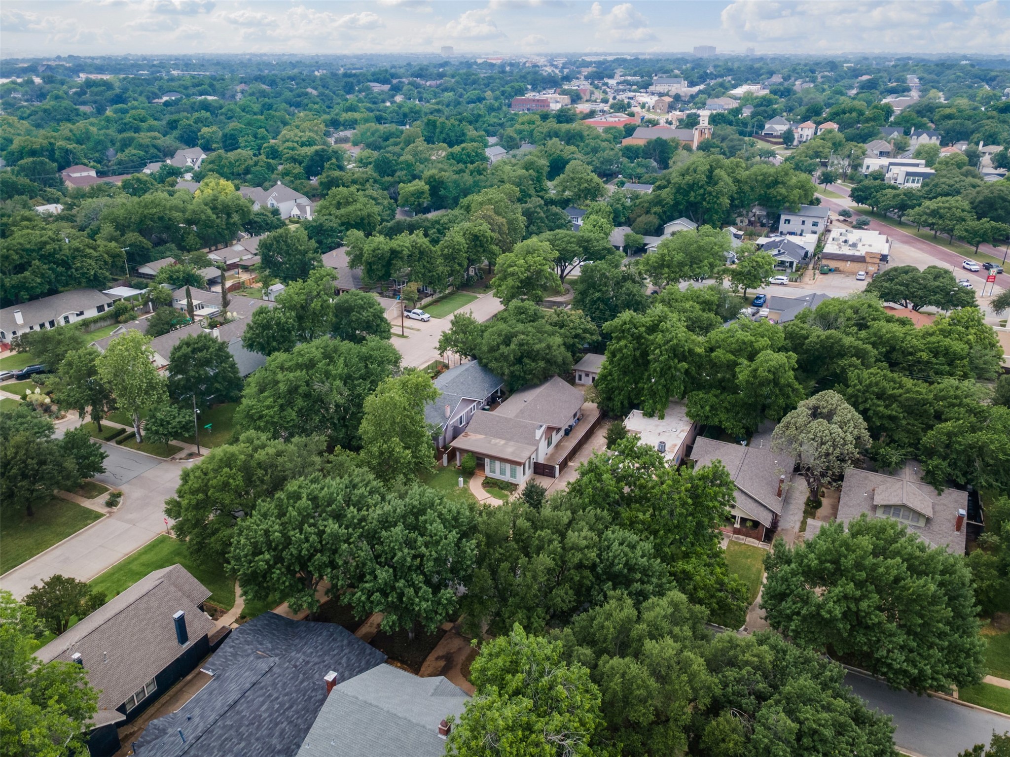 1836 Hillcrest Street , Fort Worth, TX, 76107 | 20943890 | Realty Texas LLC