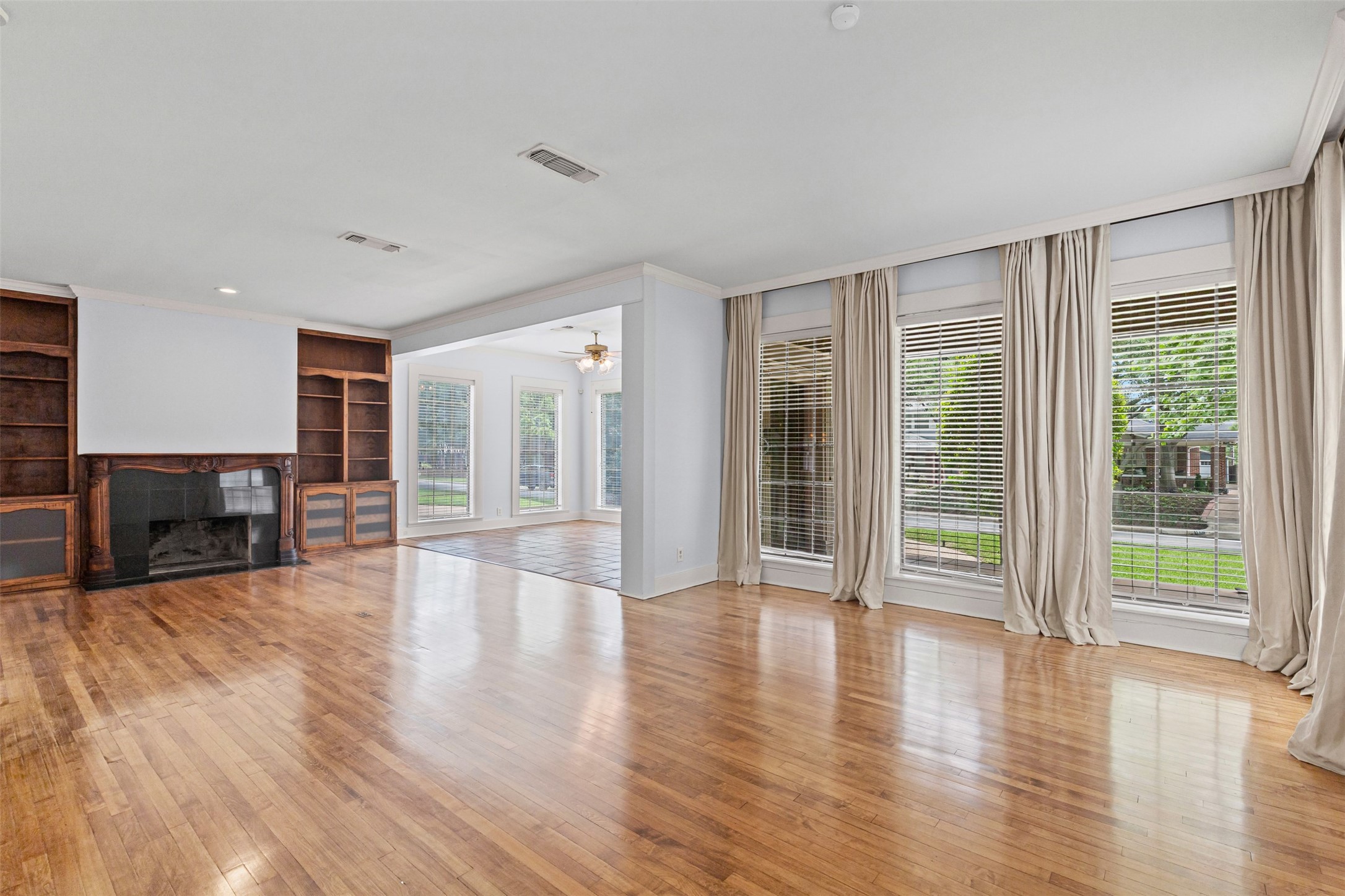 1836 Hillcrest Street , Fort Worth, TX, 76107 | 20943890 | Realty Texas LLC