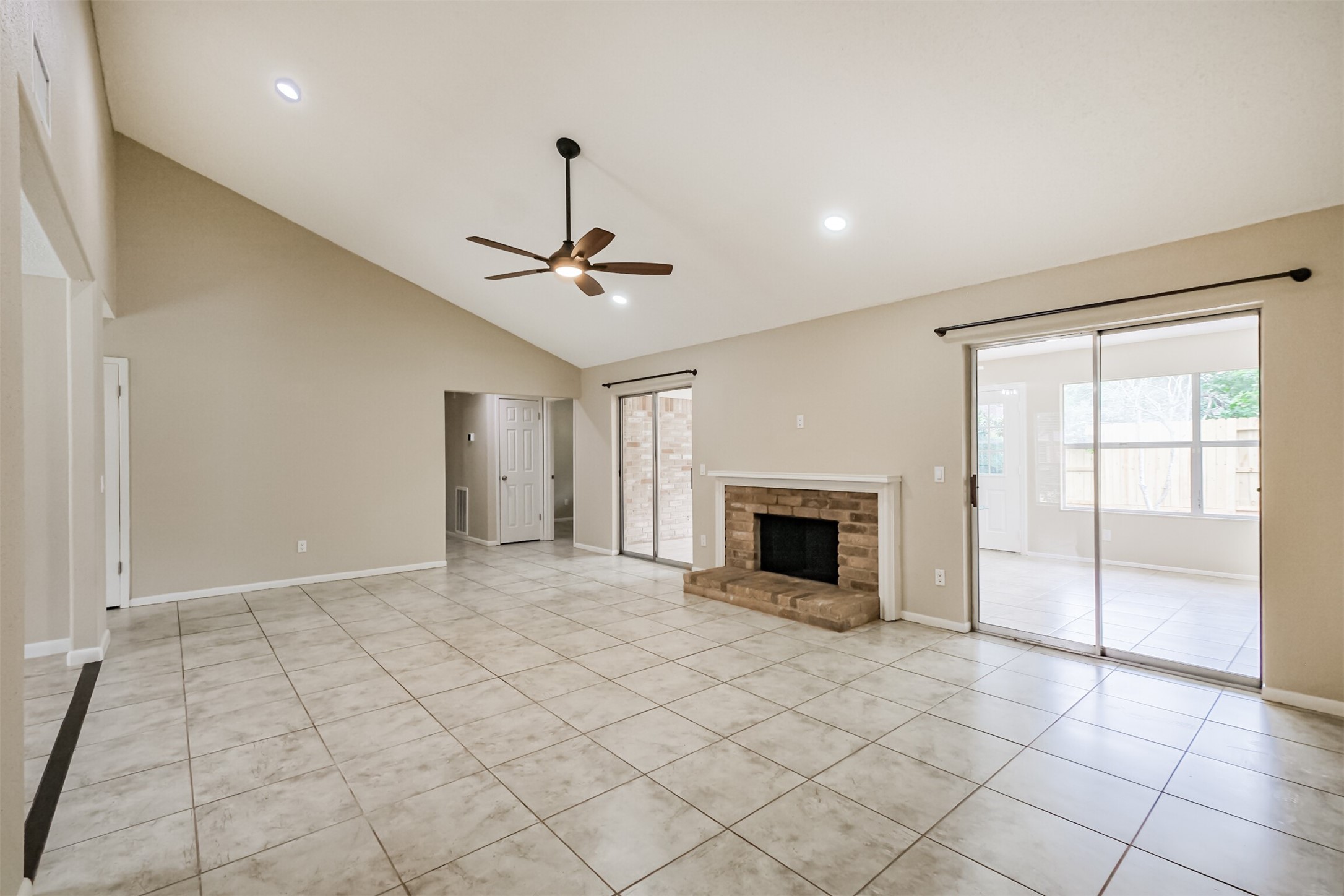 2738 Kettle Run , Sugar Land, TX, 77479 | 3962979 | Realty Texas LLC