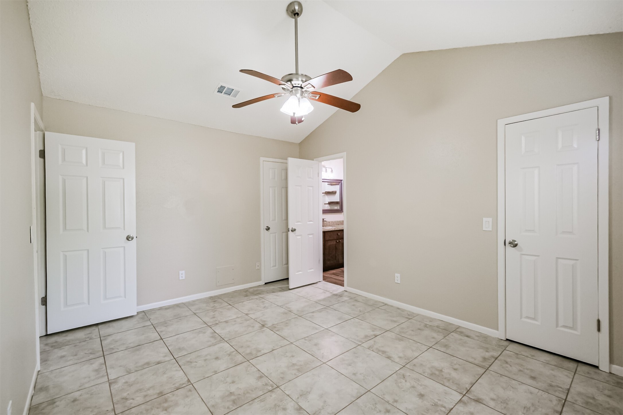 2738 Kettle Run , Sugar Land, TX, 77479 | 3962979 | Realty Texas LLC