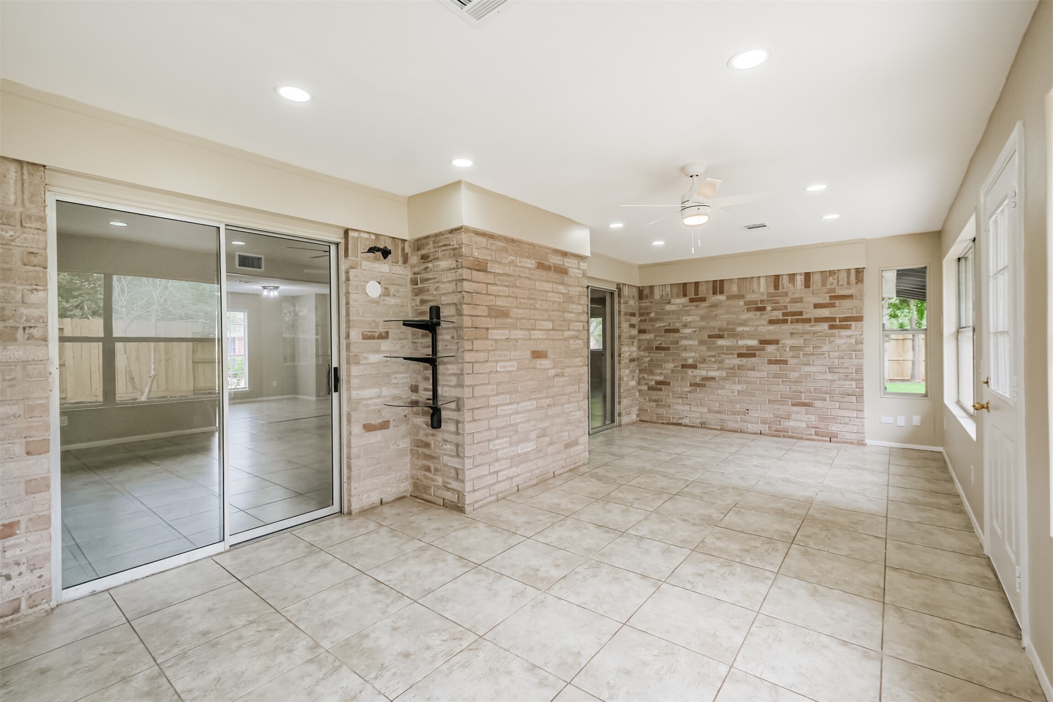 2738 Kettle Run , Sugar Land, TX, 77479 | 3962979 | Realty Texas LLC