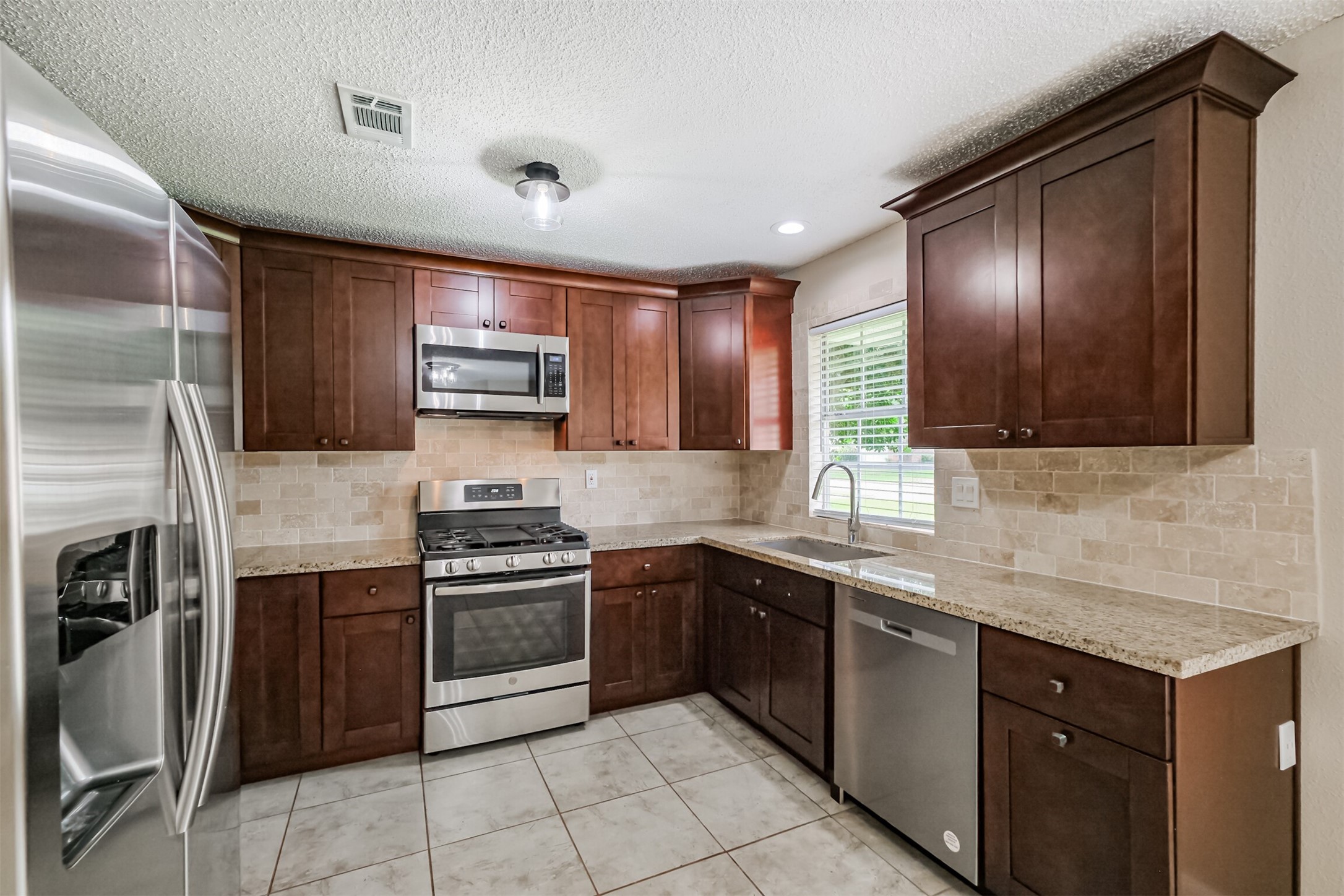 2738 Kettle Run , Sugar Land, TX, 77479 | 3962979 | Realty Texas LLC