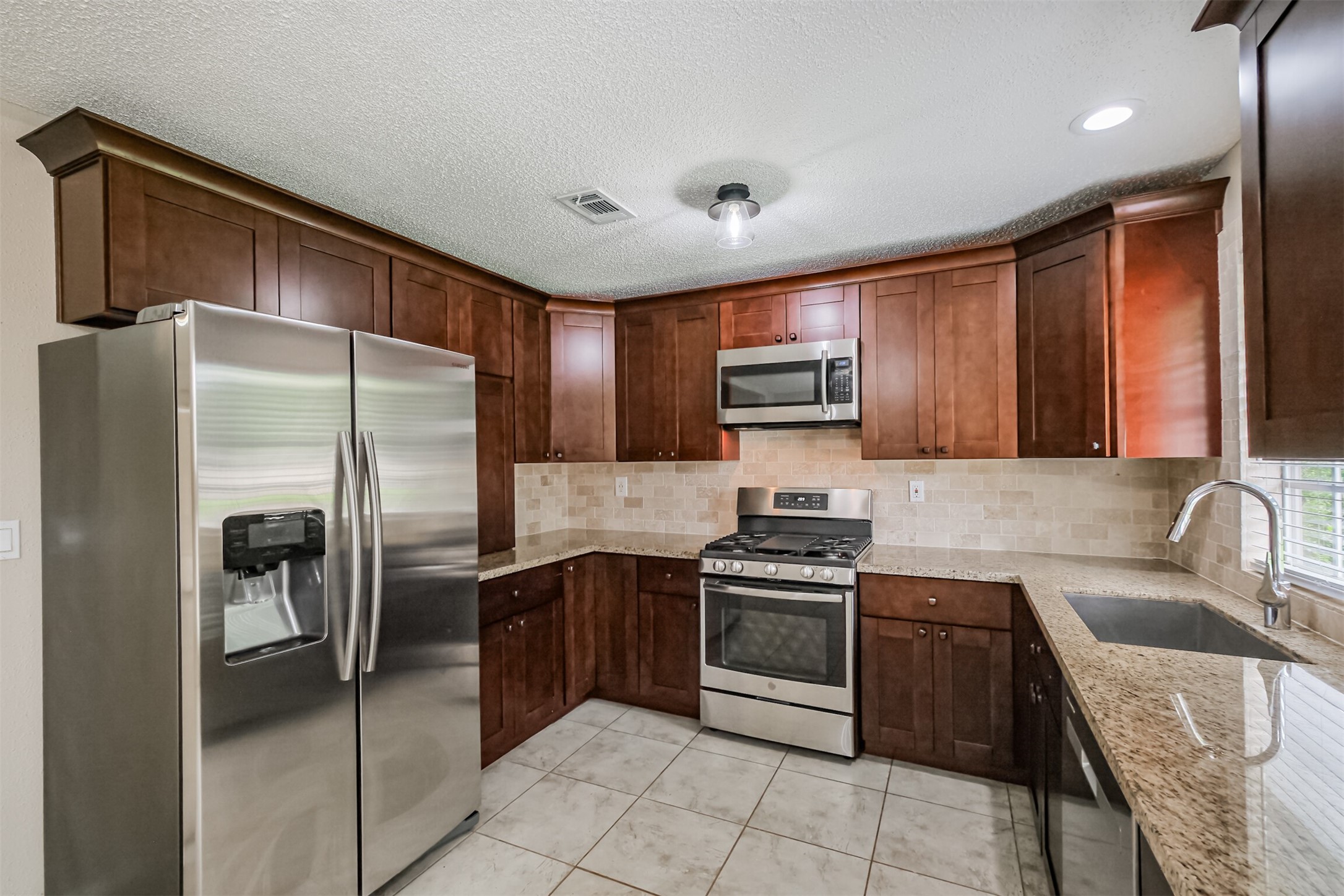 2738 Kettle Run , Sugar Land, TX, 77479 | 3962979 | Realty Texas LLC