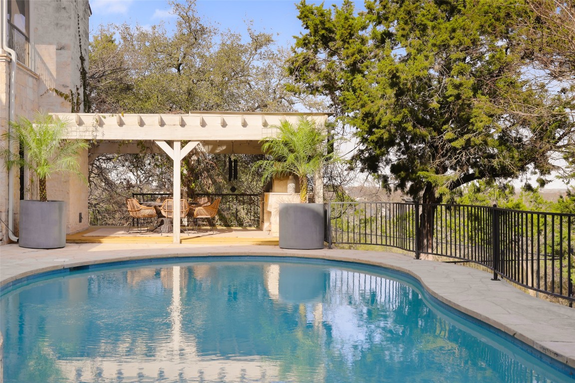102 Crestwood Court , Austin, TX, 78746 | 5057082 | Realty Texas LLC