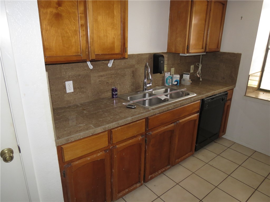 1818 Rodd Field I-4 , Corpus Christi, TX, 78412 | 459475 | Realty Texas LLC
