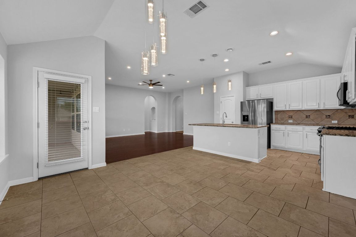 140 W Highfield Street , Hutto, TX, 78634 | 8385744 | Realty Texas LLC