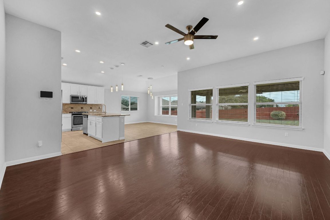 140 W Highfield Street , Hutto, TX, 78634 | 8385744 | Realty Texas LLC