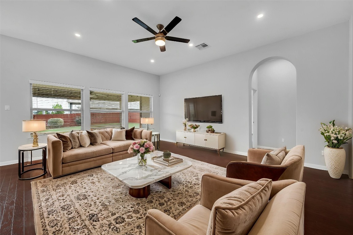 140 W Highfield Street , Hutto, TX, 78634 | 8385744 | Realty Texas LLC