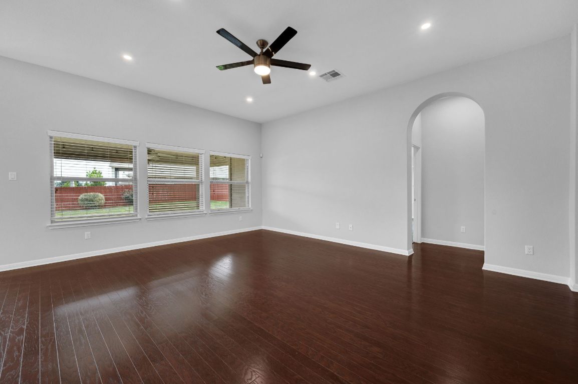 140 W Highfield Street , Hutto, TX, 78634 | 8385744 | Realty Texas LLC