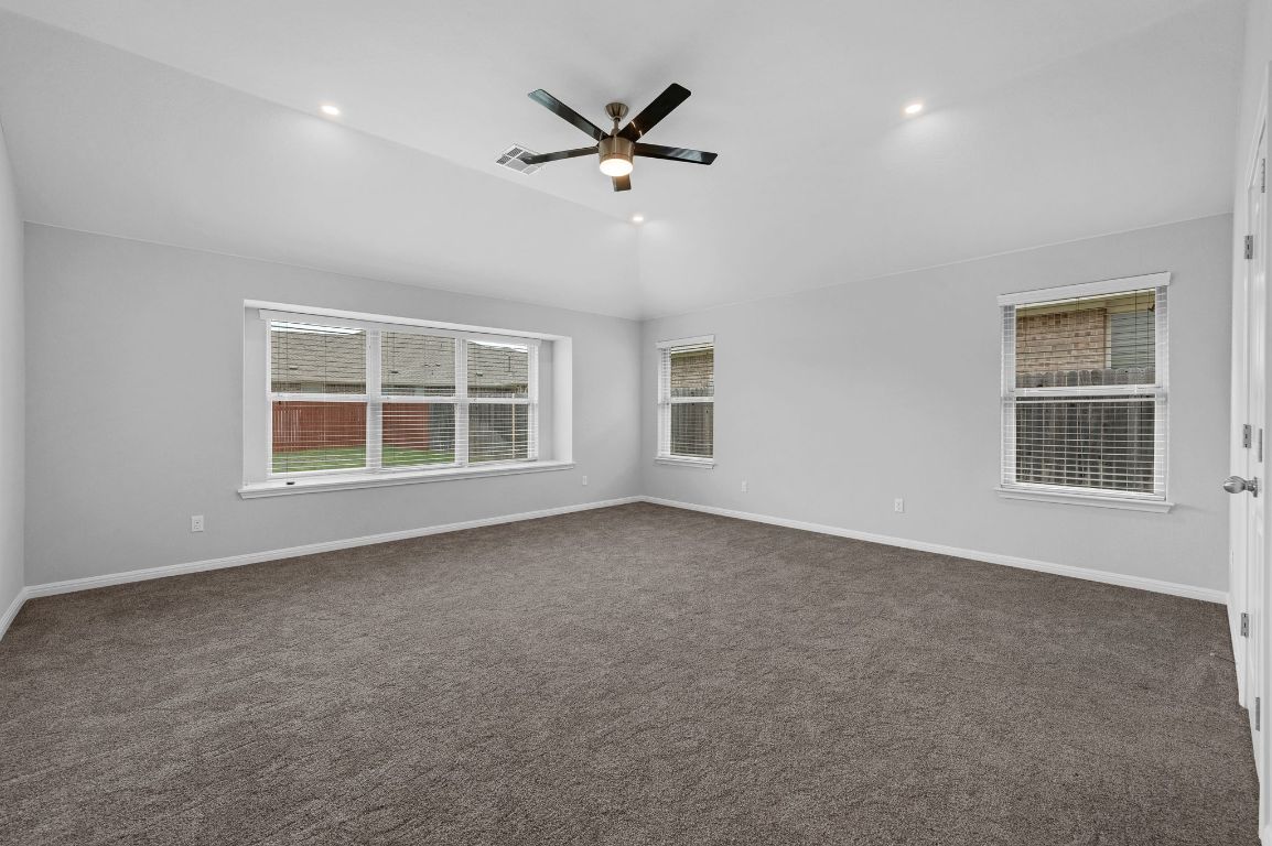 140 W Highfield Street , Hutto, TX, 78634 | 8385744 | Realty Texas LLC