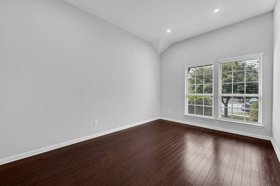 140 W Highfield Street , Hutto, TX, 78634 | 8385744 | Realty Texas LLC
