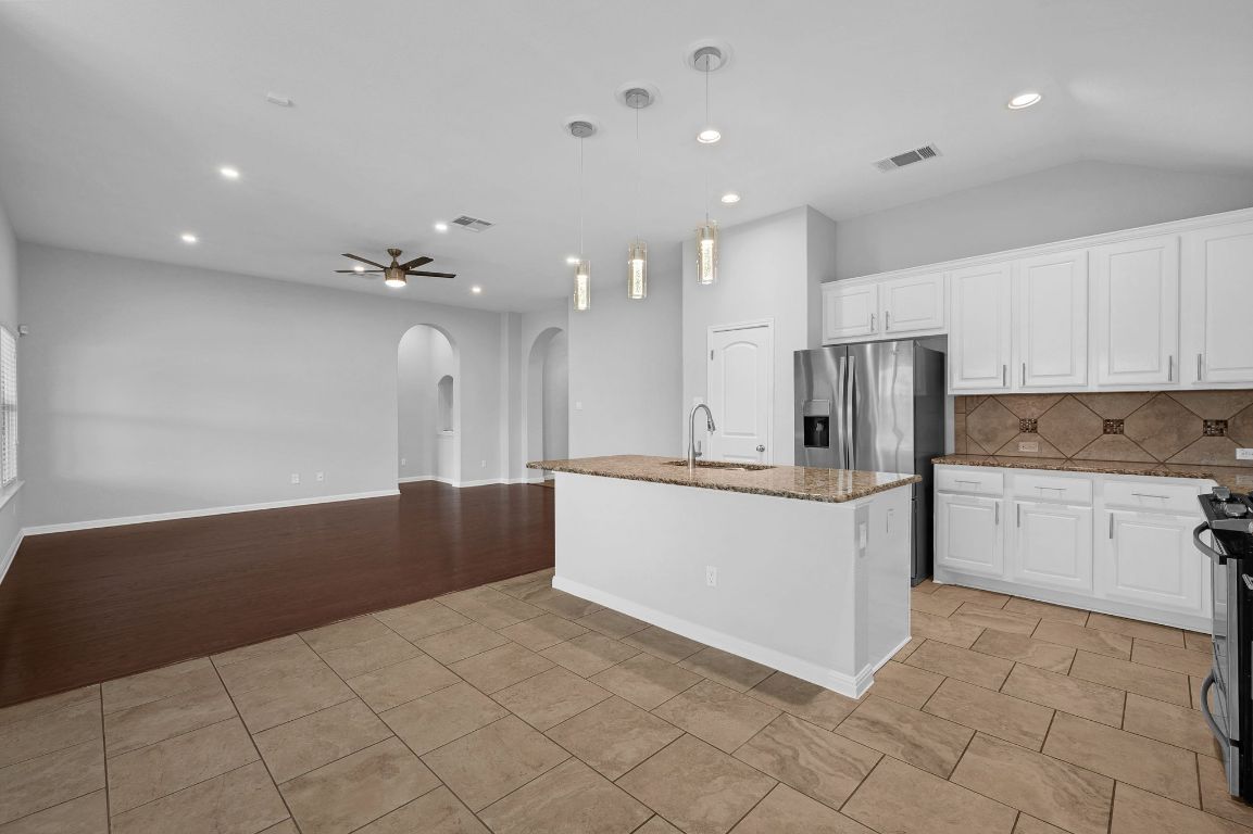 140 W Highfield Street , Hutto, TX, 78634 | 8385744 | Realty Texas LLC